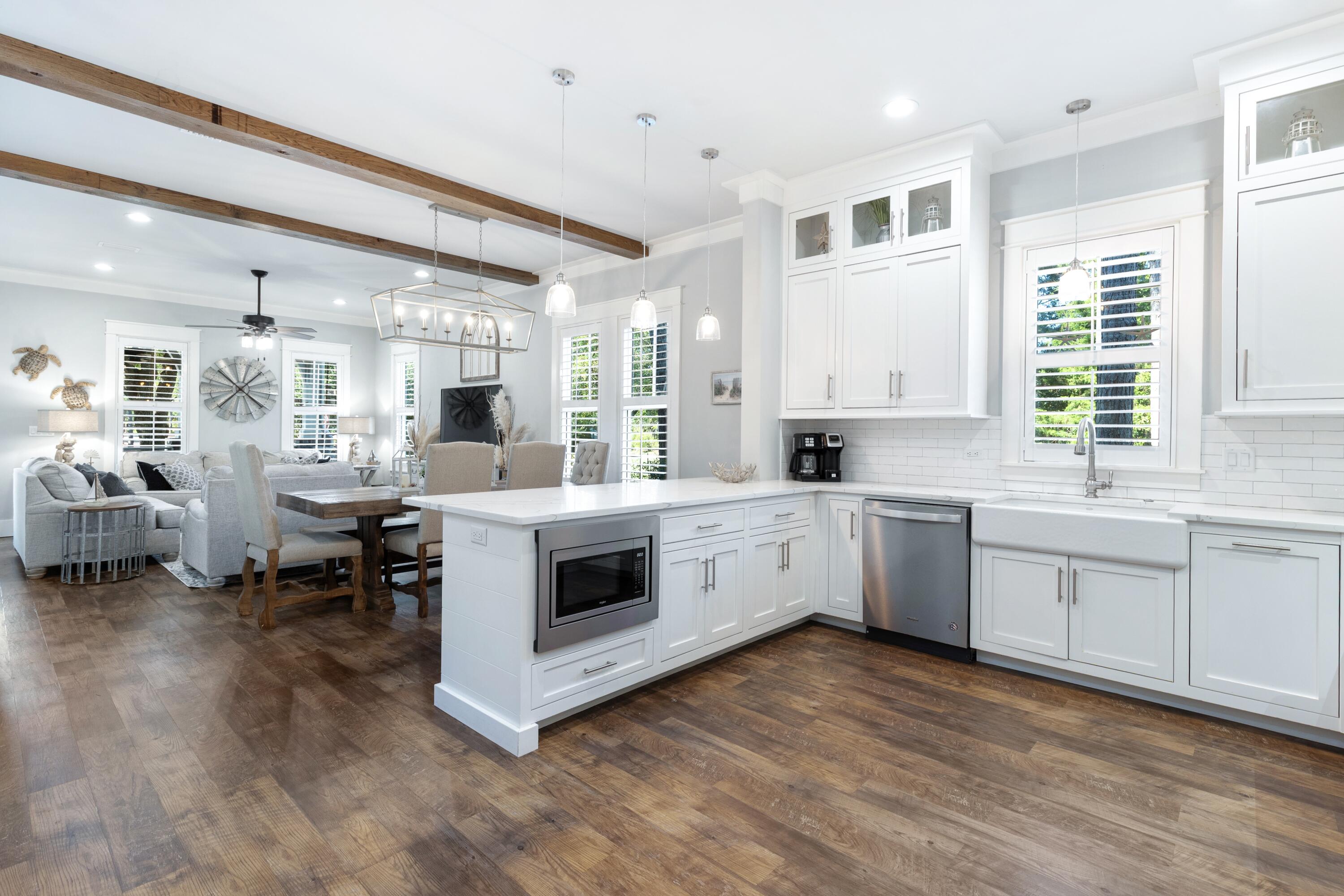 FOREST LAKES - Residential