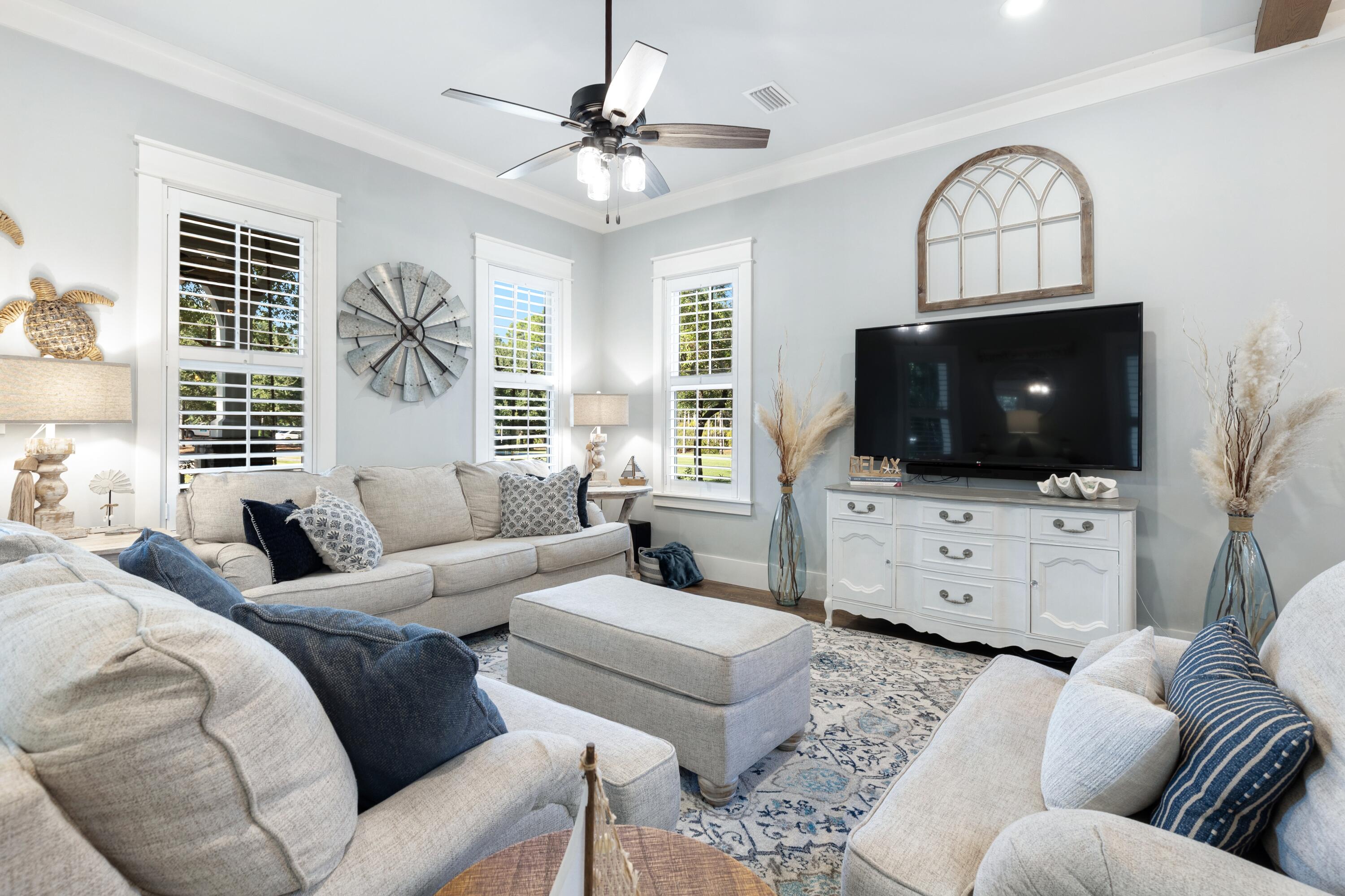 FOREST LAKES - Residential