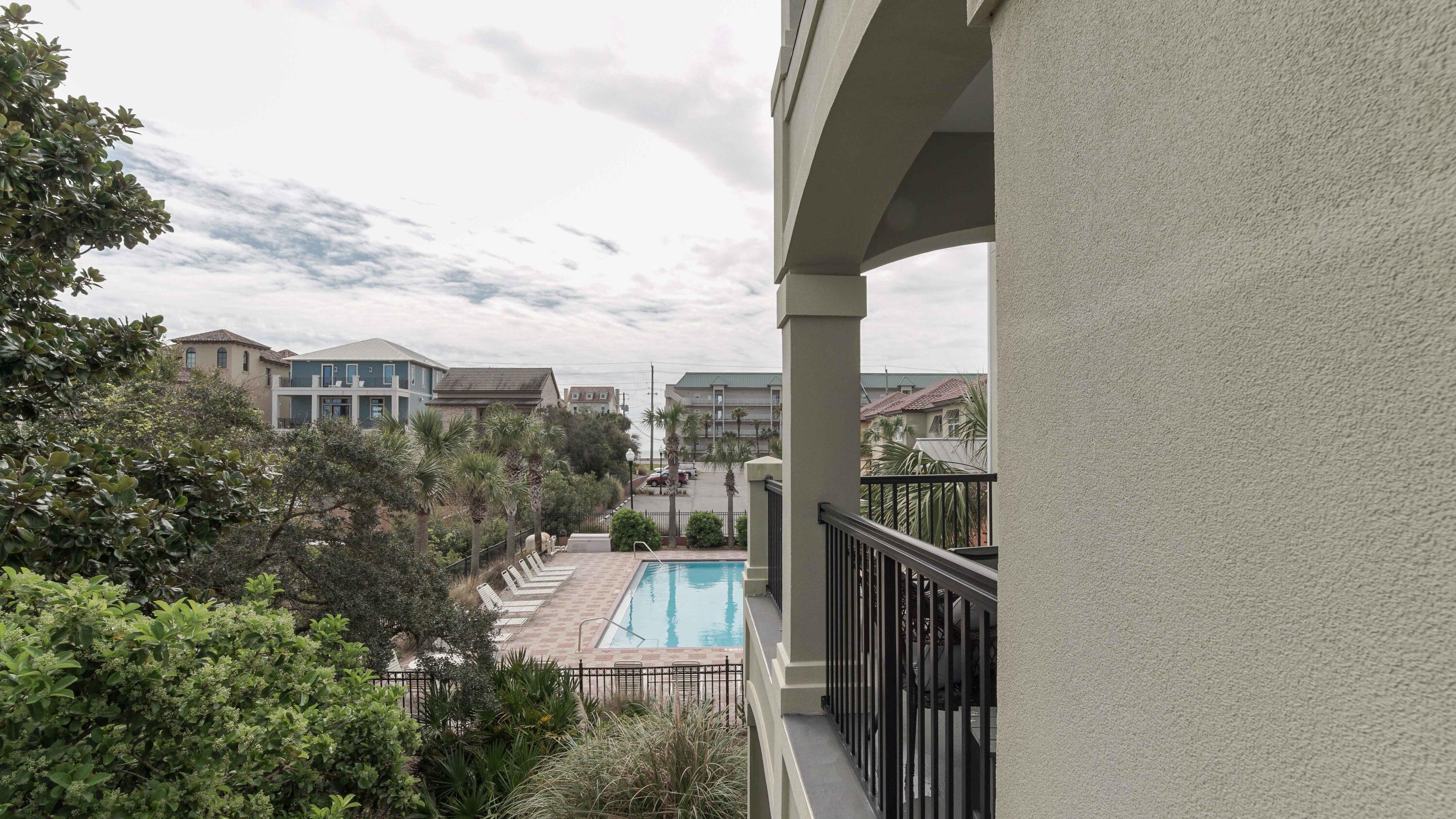 MIRAMAR BEACH VILLAS - Residential