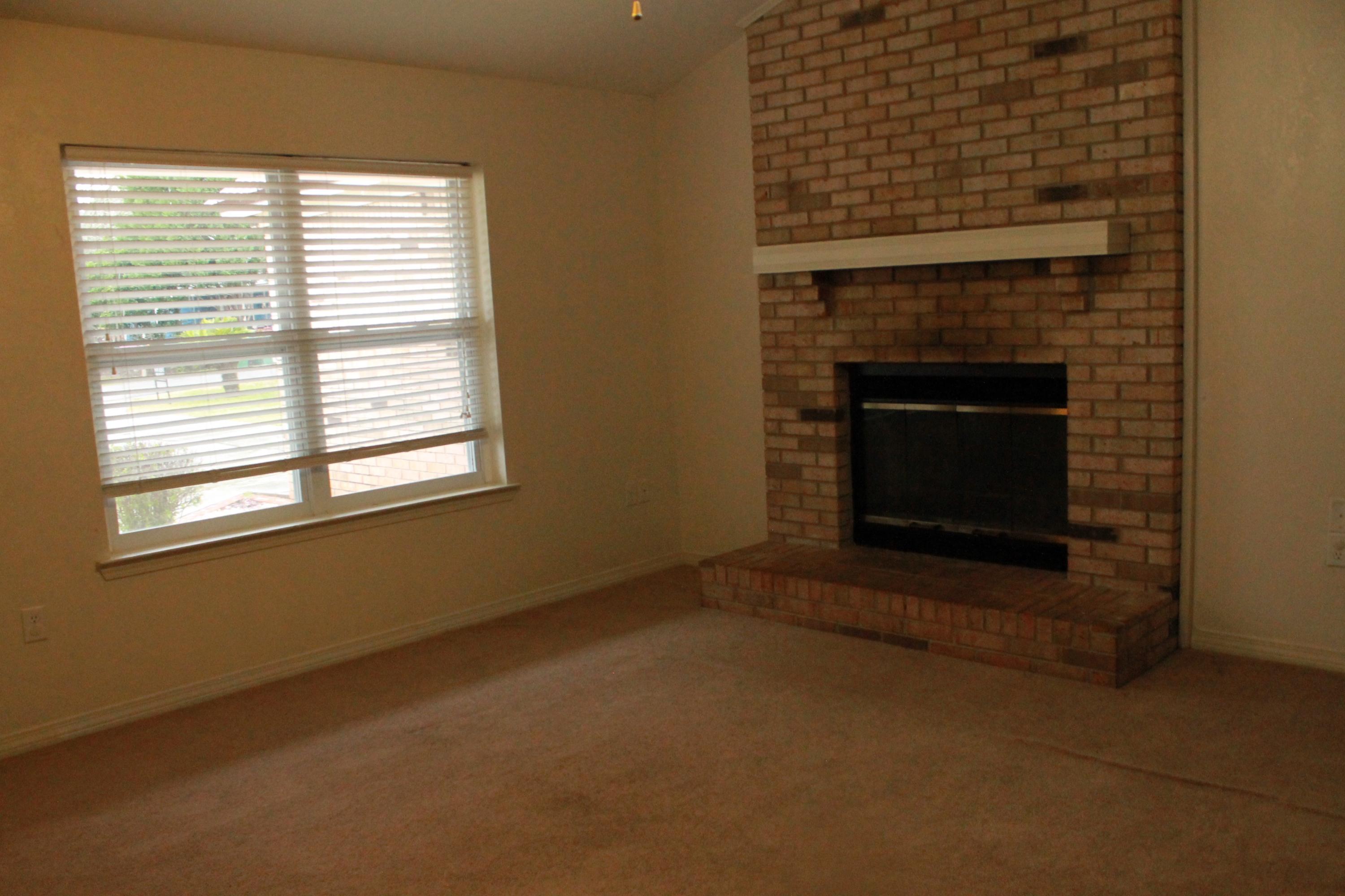 COUNTRYVIEW ESTATES 2ND ADDN - Residential Lease