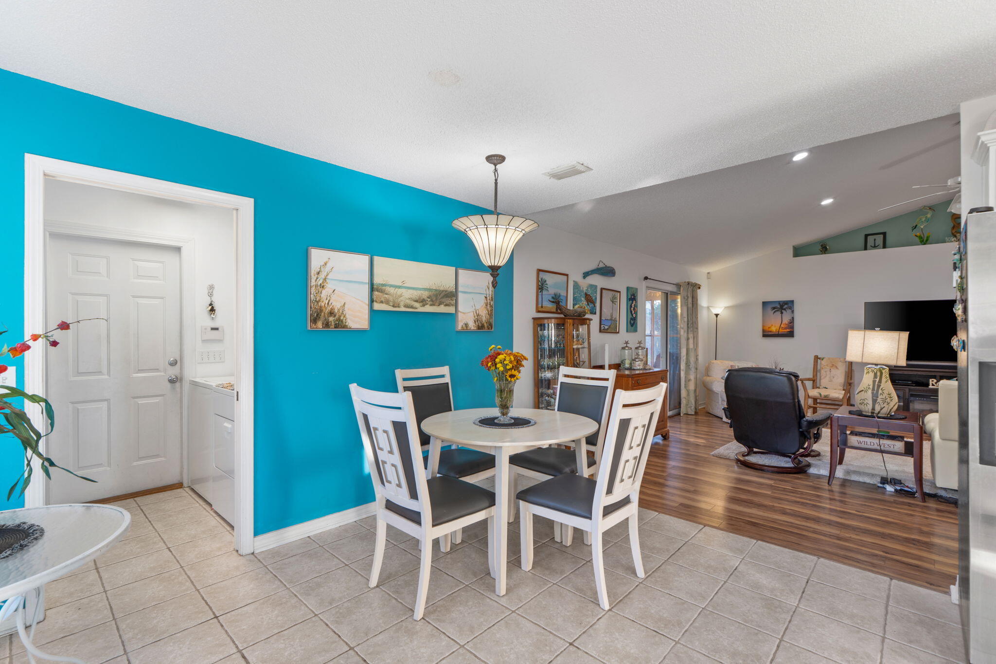 HOLLEY BY THE SEA - Residential