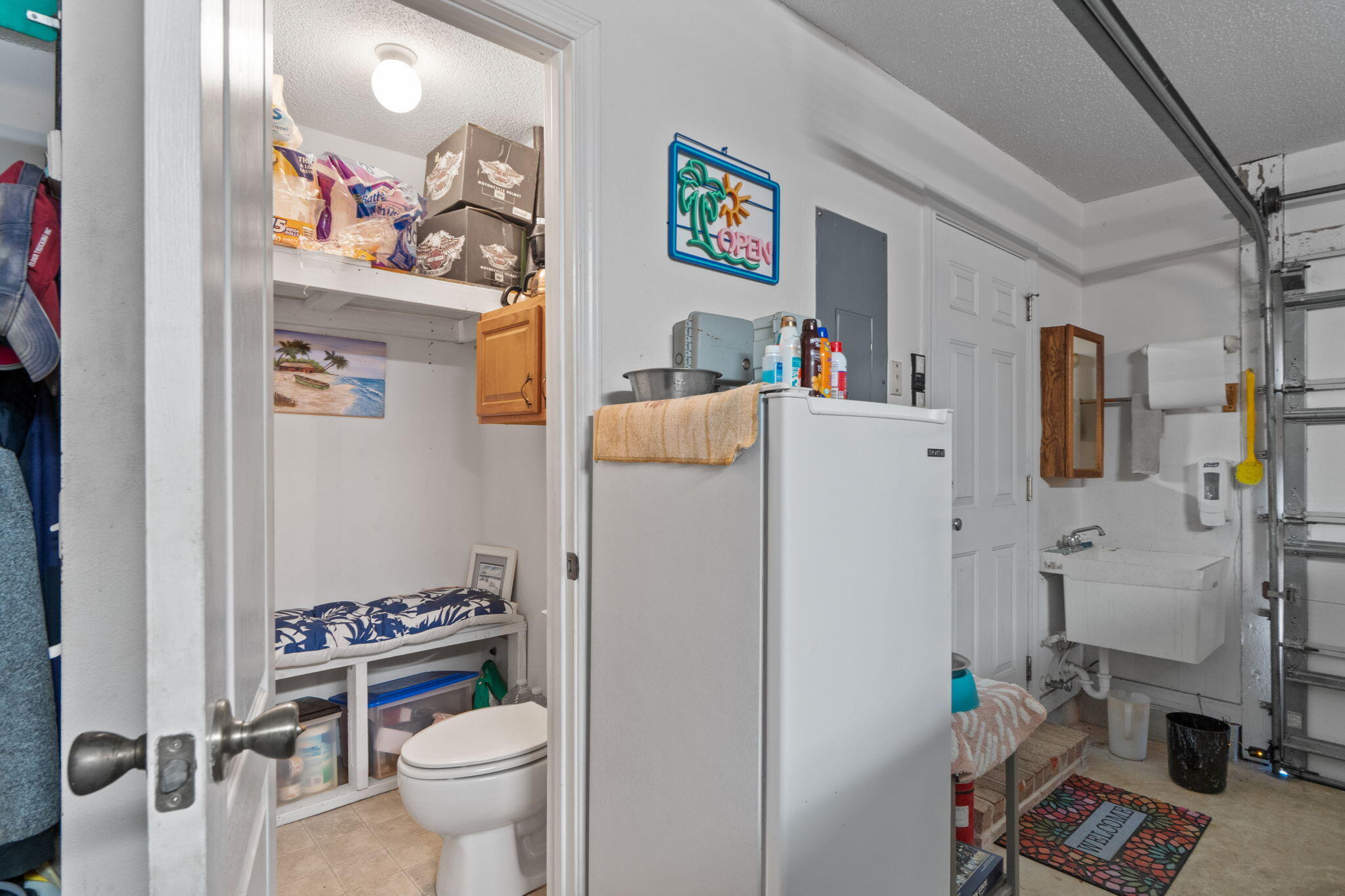 HOLLEY BY THE SEA - Residential