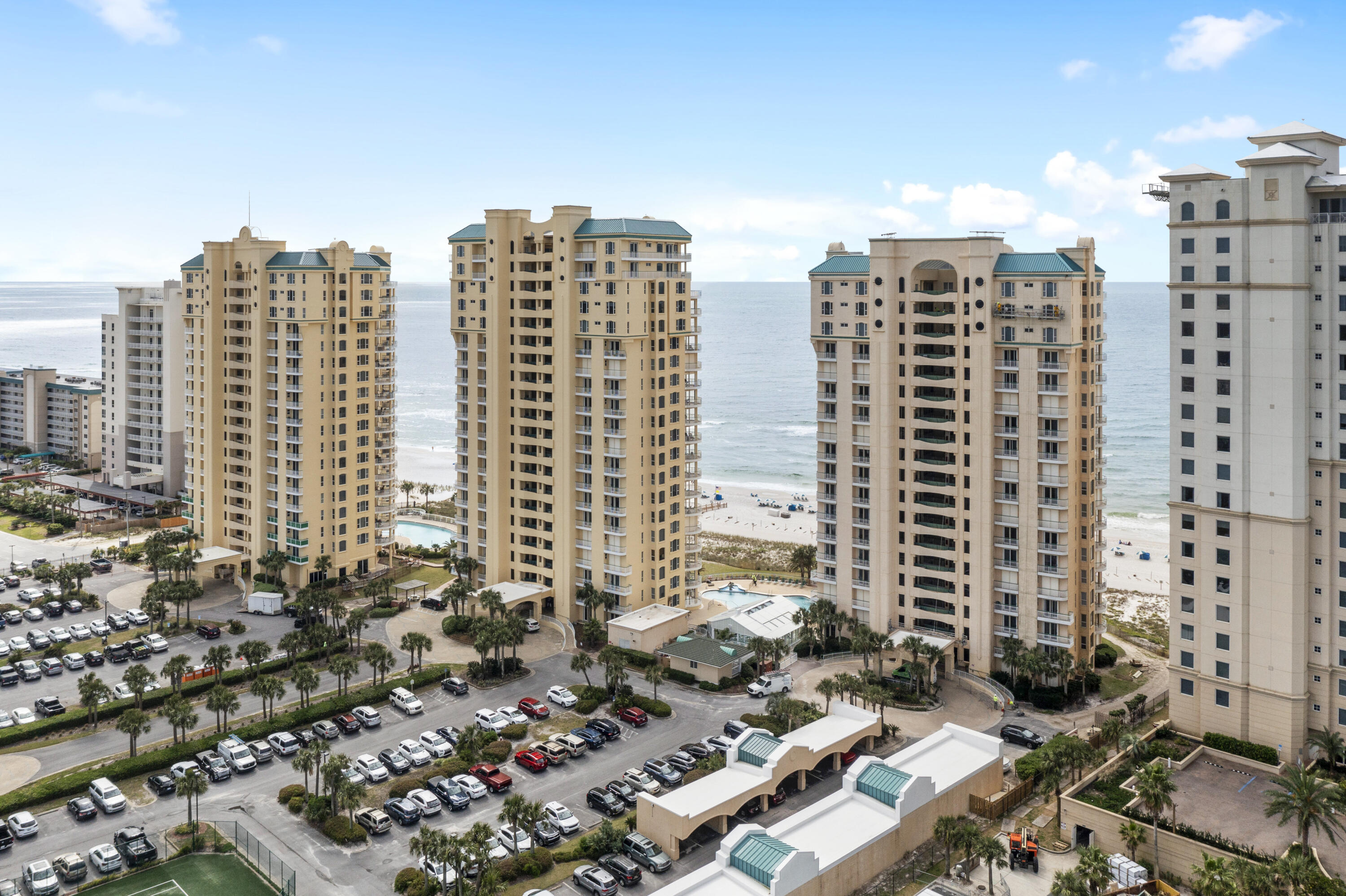 BEACH COLONY RESORT - Residential