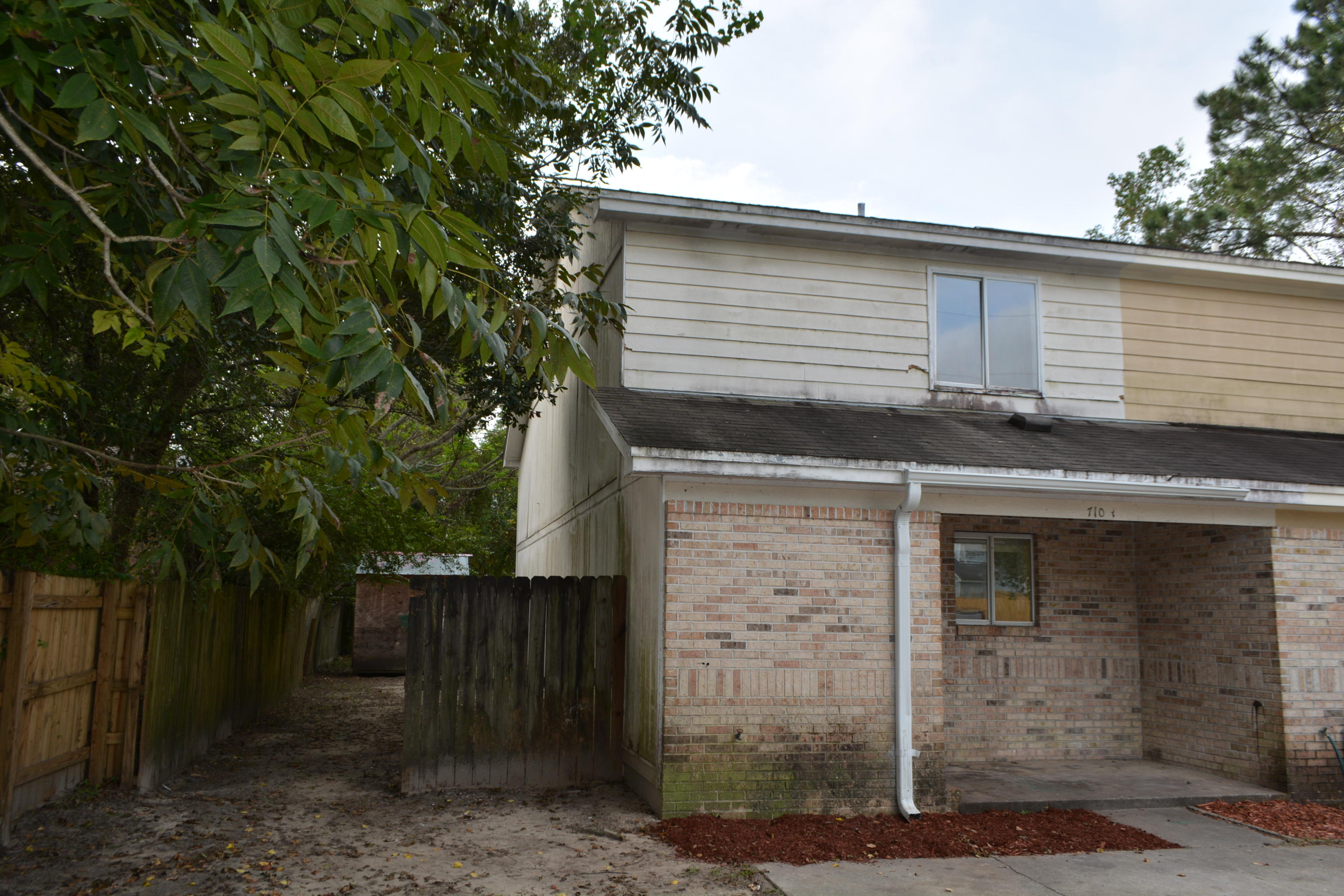 DOYCE DRIVE T/H - Residential