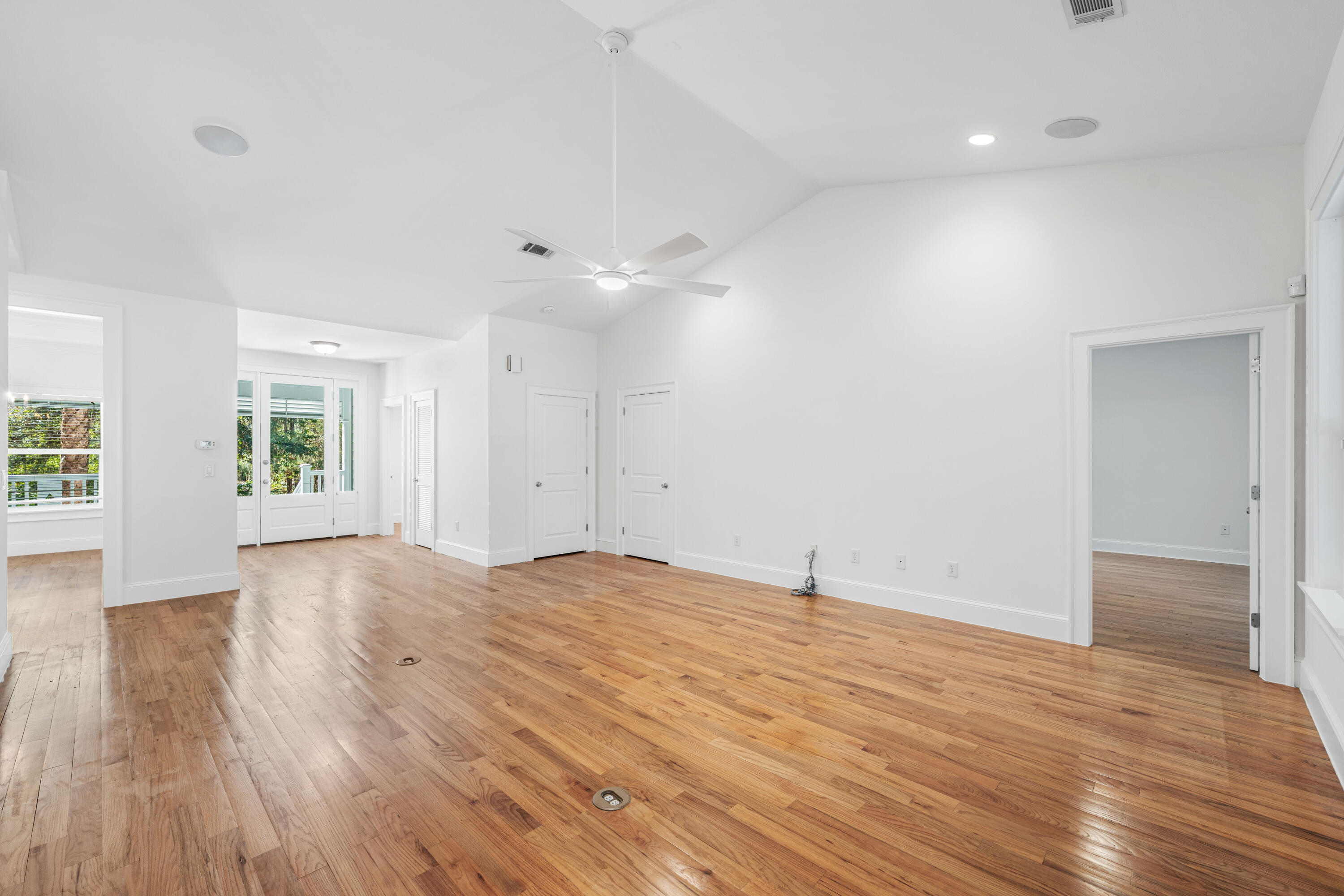 BAY MAGNOLIA - Residential