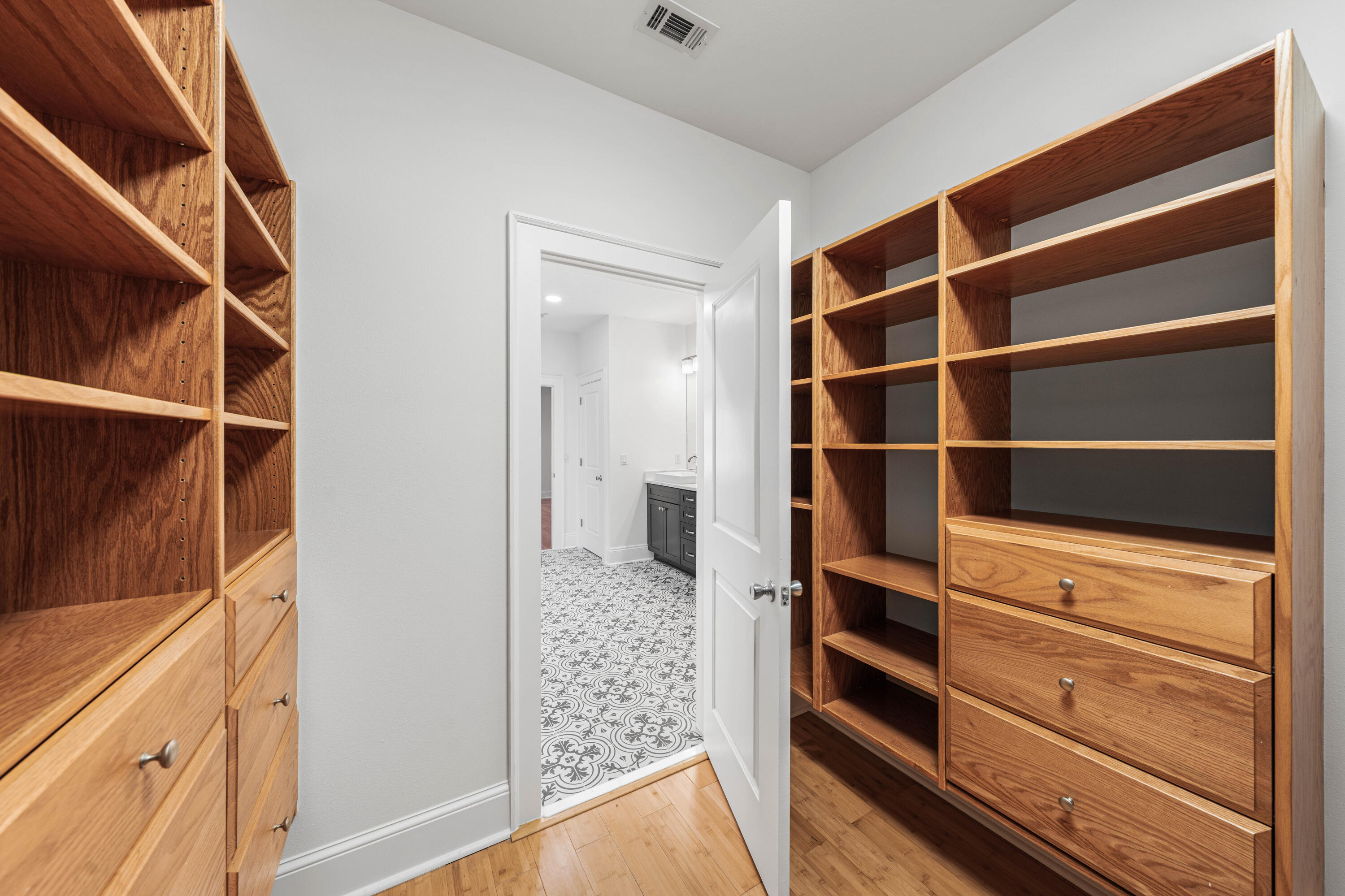 BAY MAGNOLIA - Residential