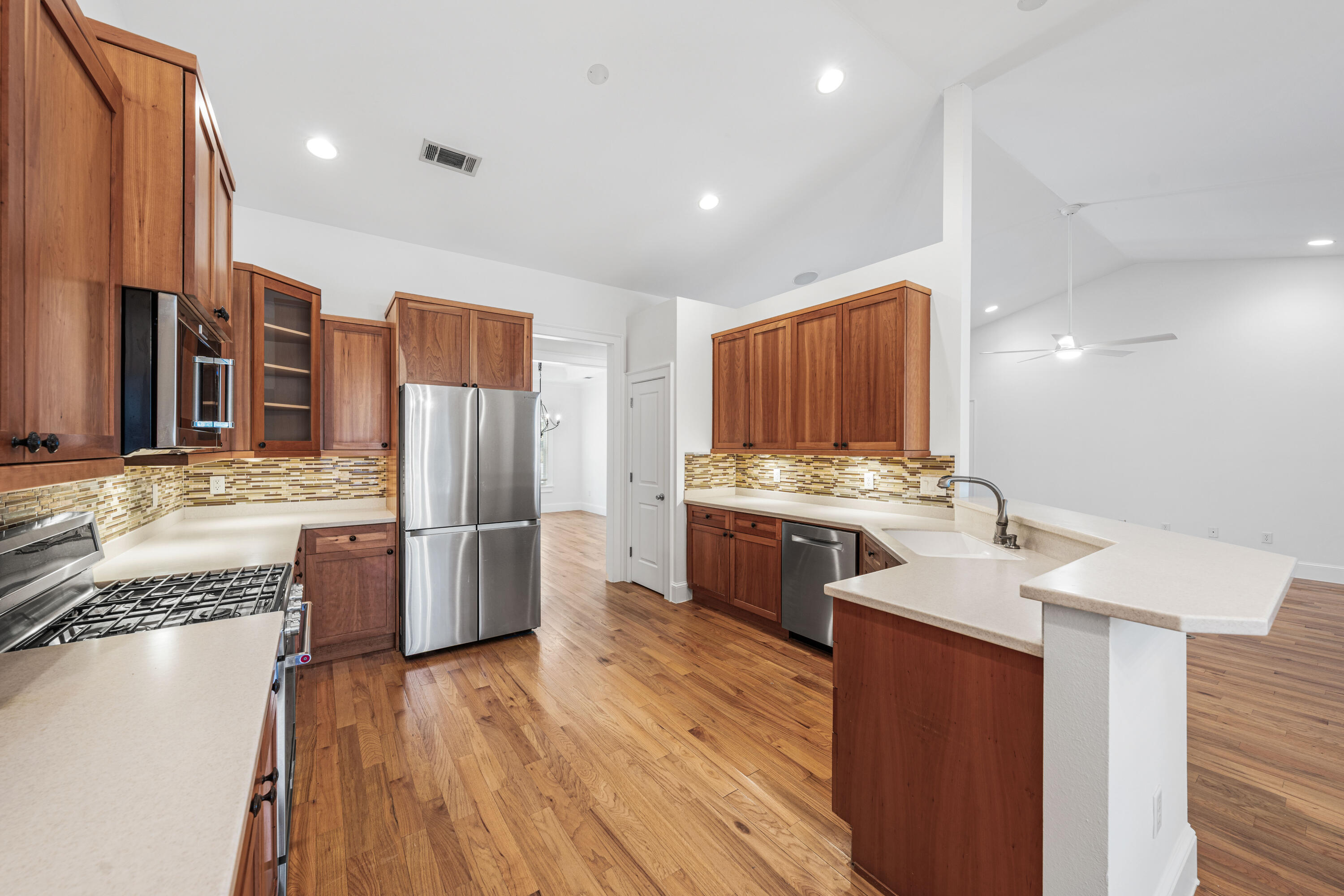 BAY MAGNOLIA - Residential