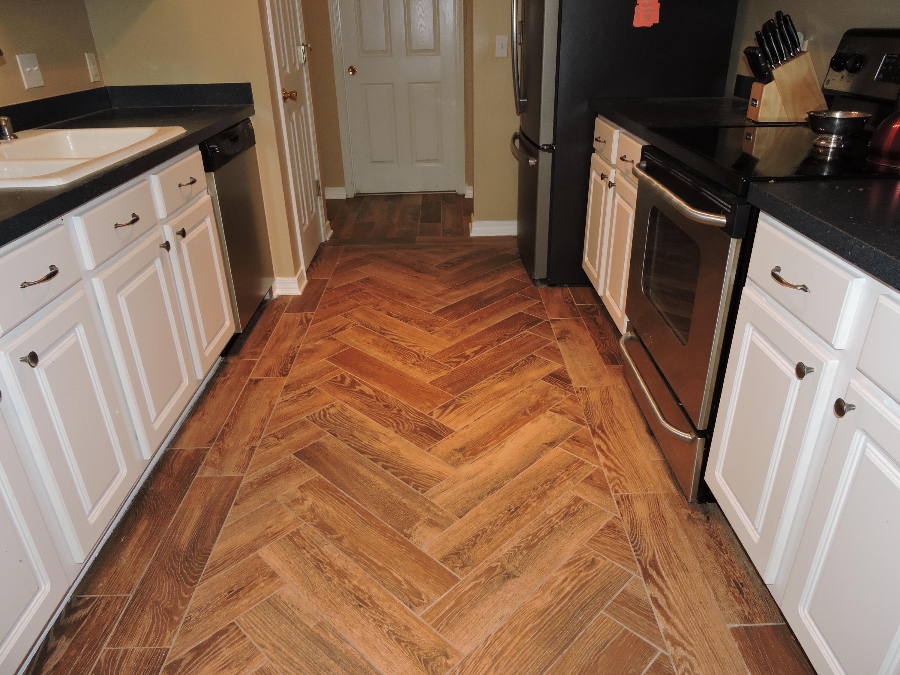 COUNTRYVIEW ESTATES 10TH ADDN - Residential