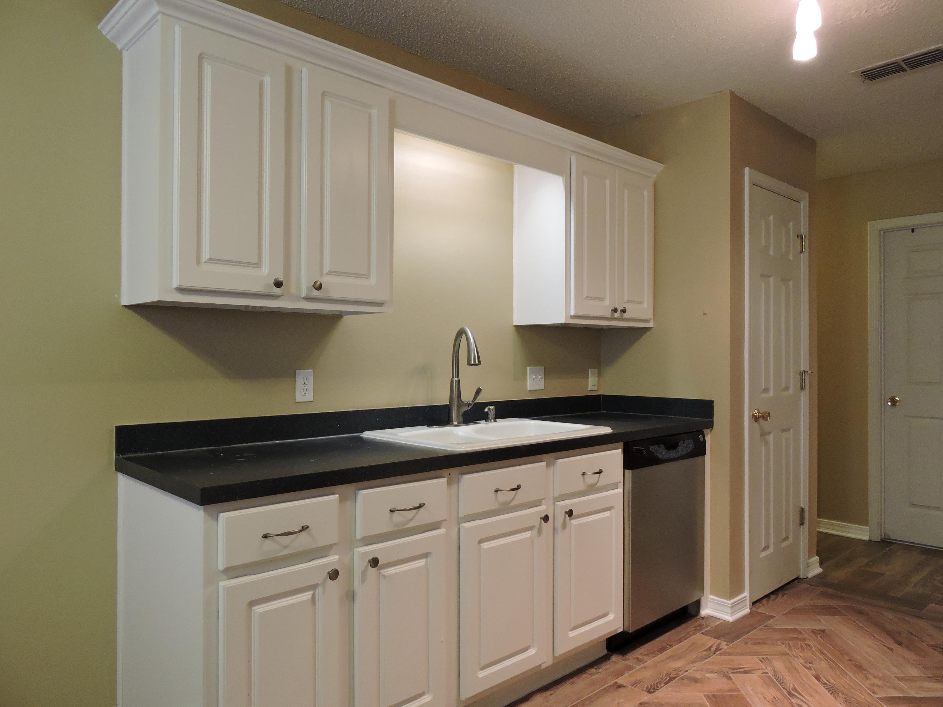 COUNTRYVIEW ESTATES 10TH ADDN - Residential