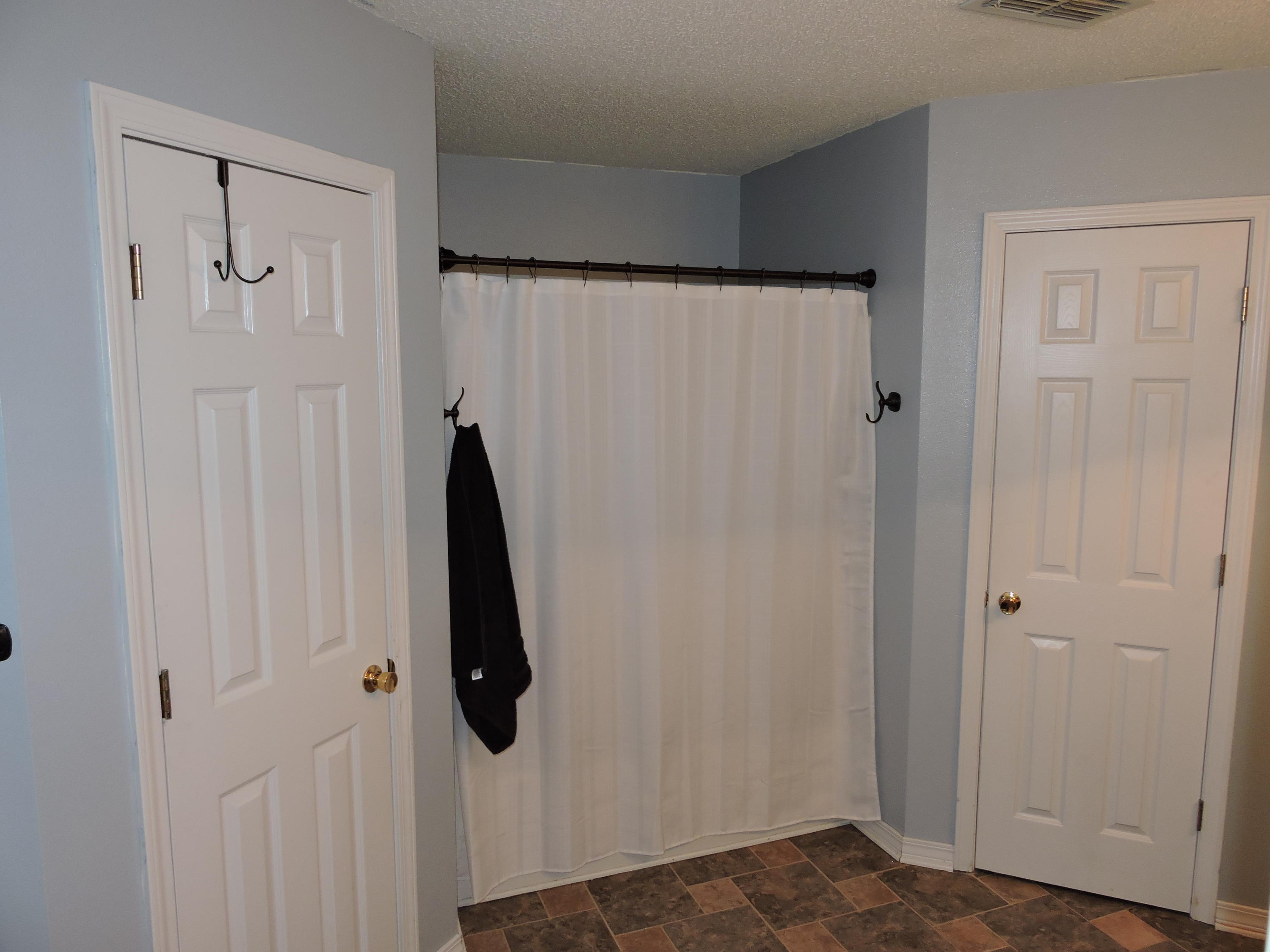 COUNTRYVIEW ESTATES 10TH ADDN - Residential