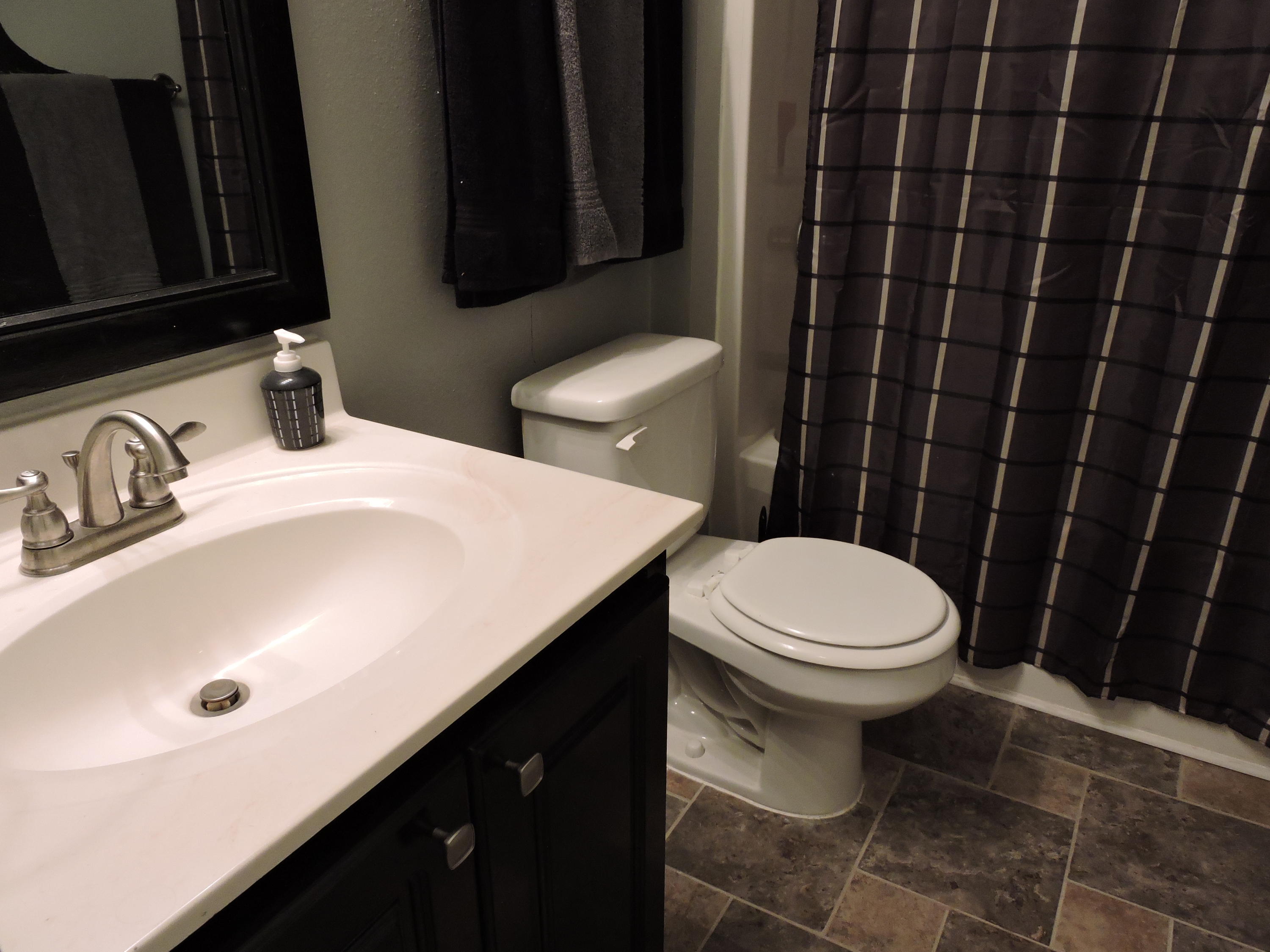 COUNTRYVIEW ESTATES 10TH ADDN - Residential