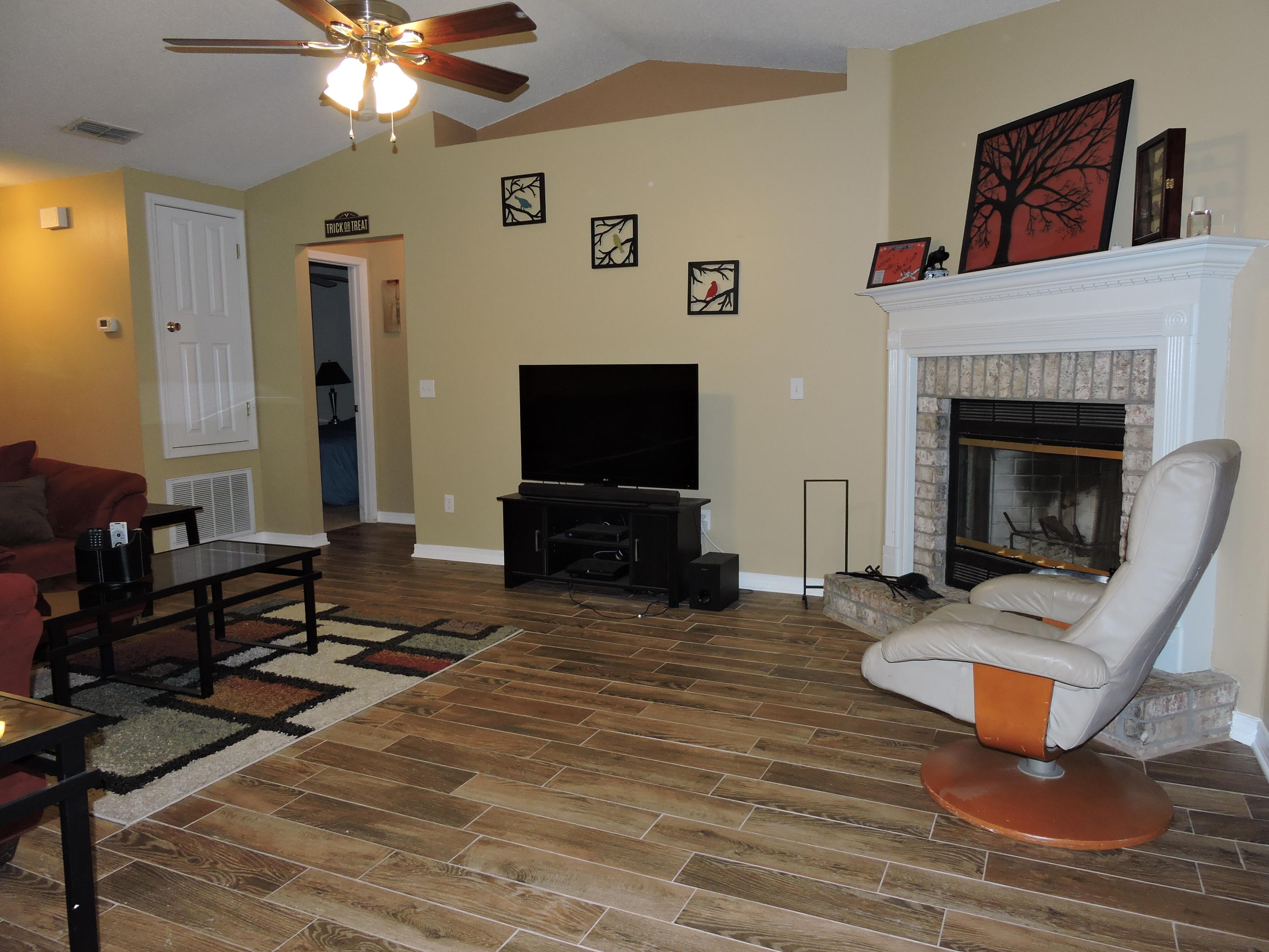 COUNTRYVIEW ESTATES 10TH ADDN - Residential