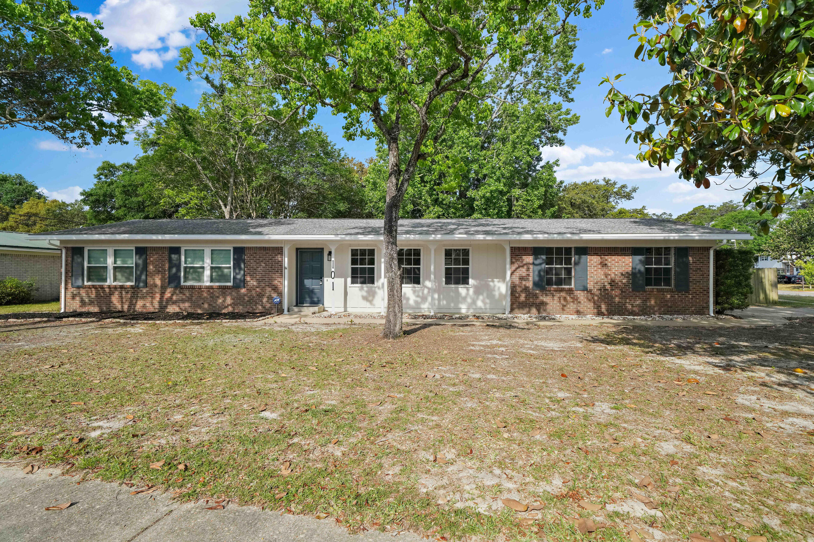 Sherwood Forest (Creekside) - Residential