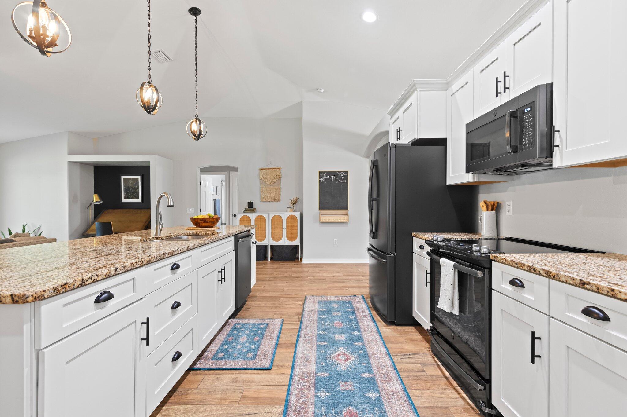 HOLLEY BY THE SEA - Residential