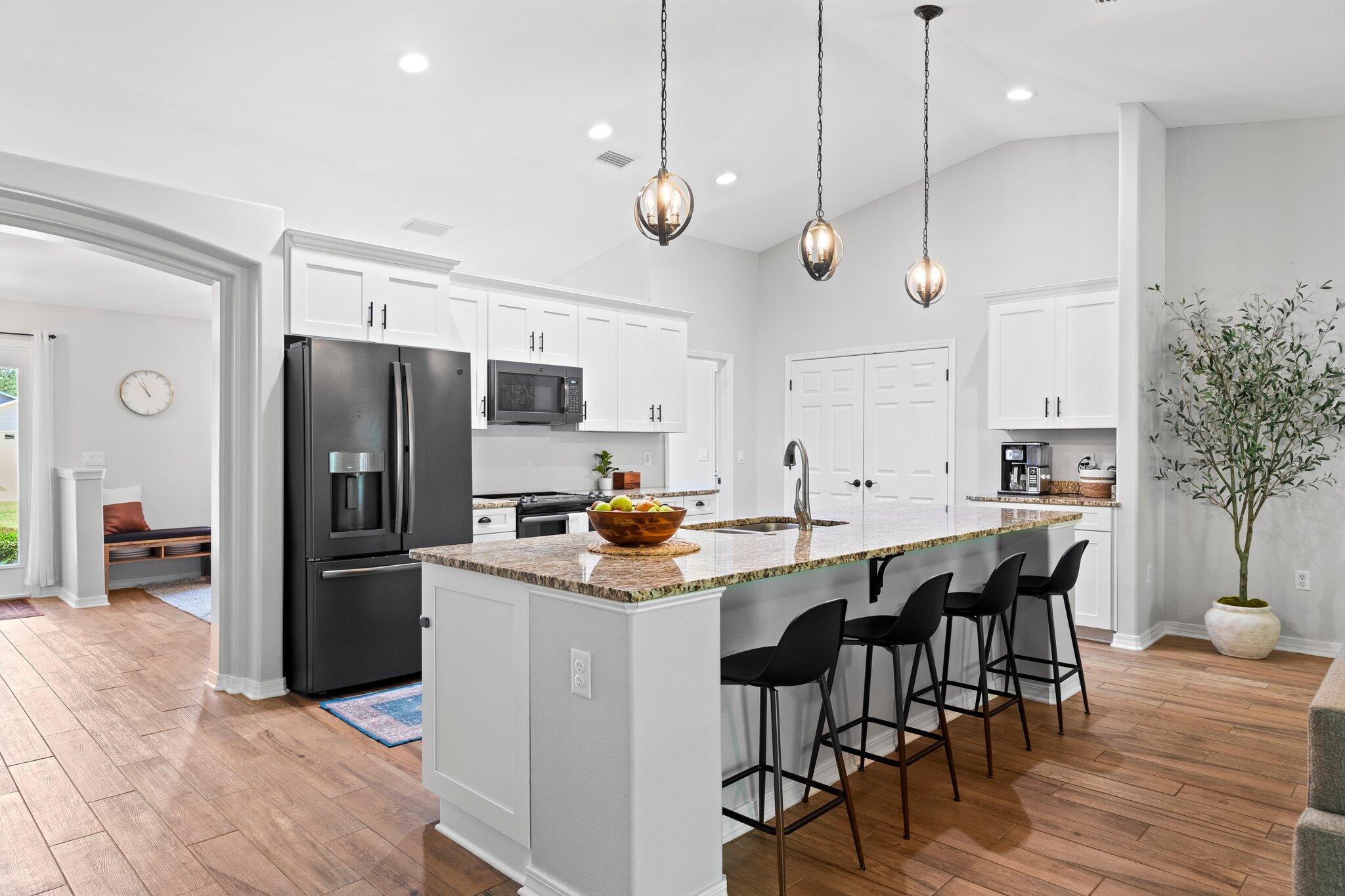 HOLLEY BY THE SEA - Residential