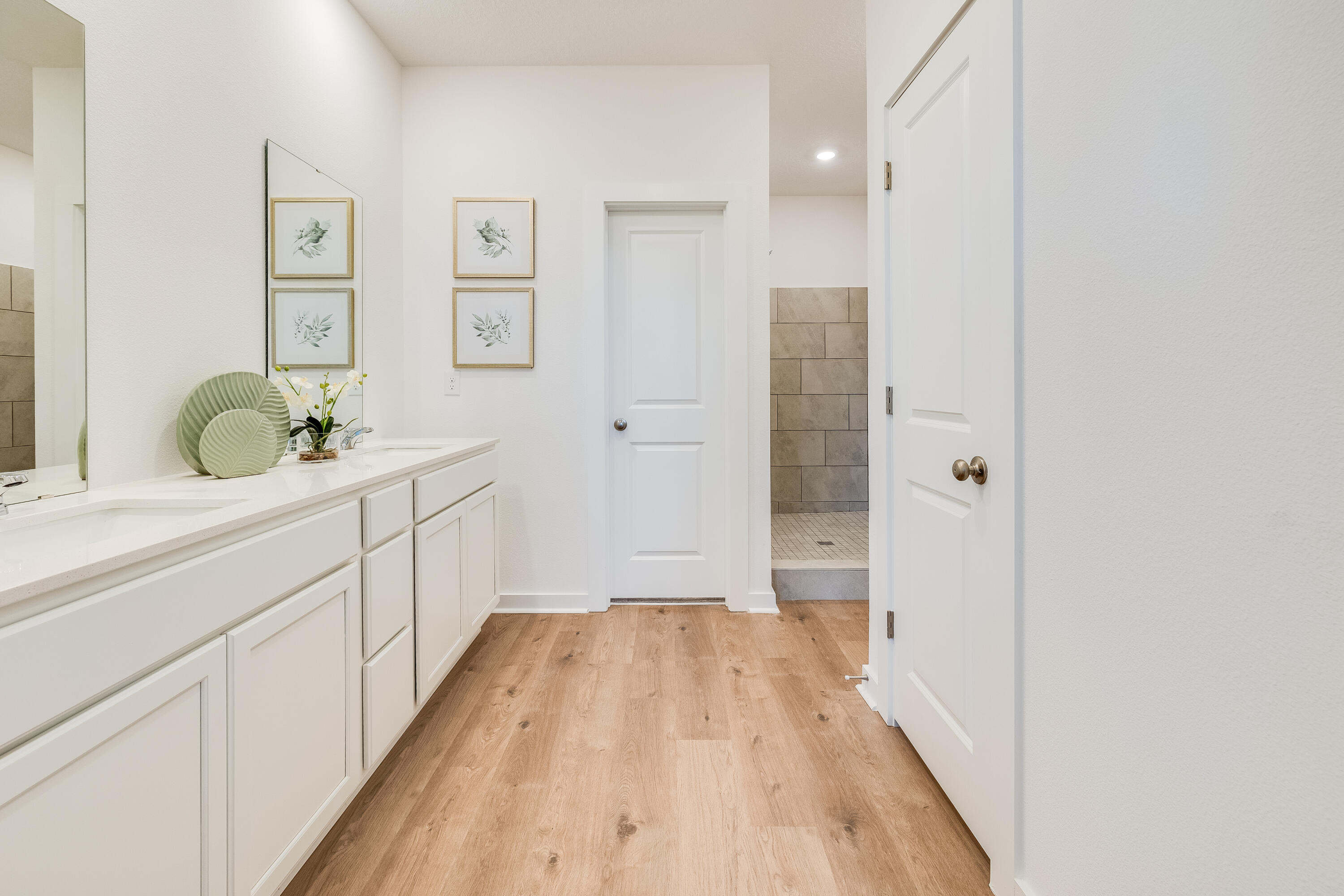 CROSS CREEK - Residential