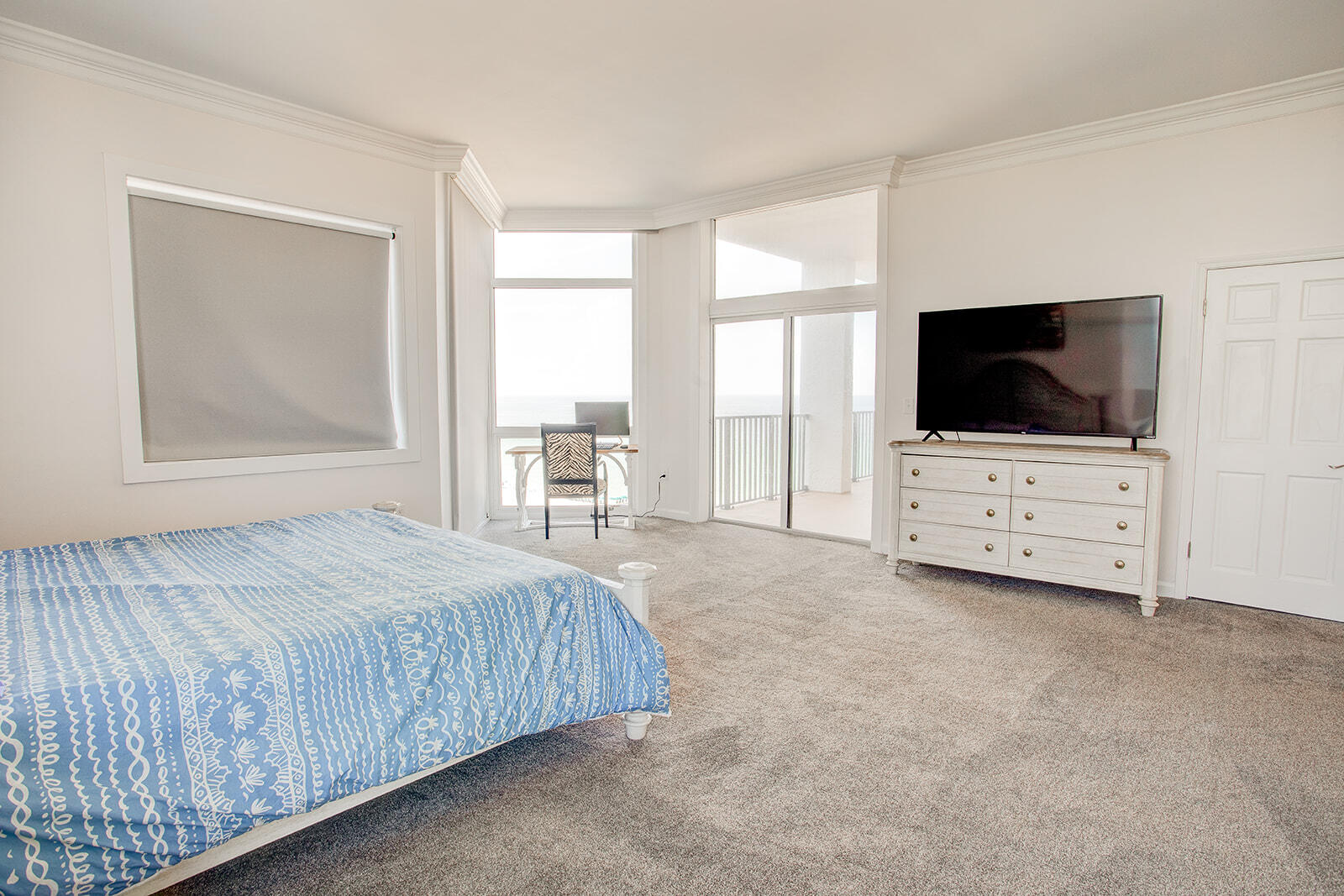 SHORELINE TOWERS EAST - REGENCY TOWERS - Residential