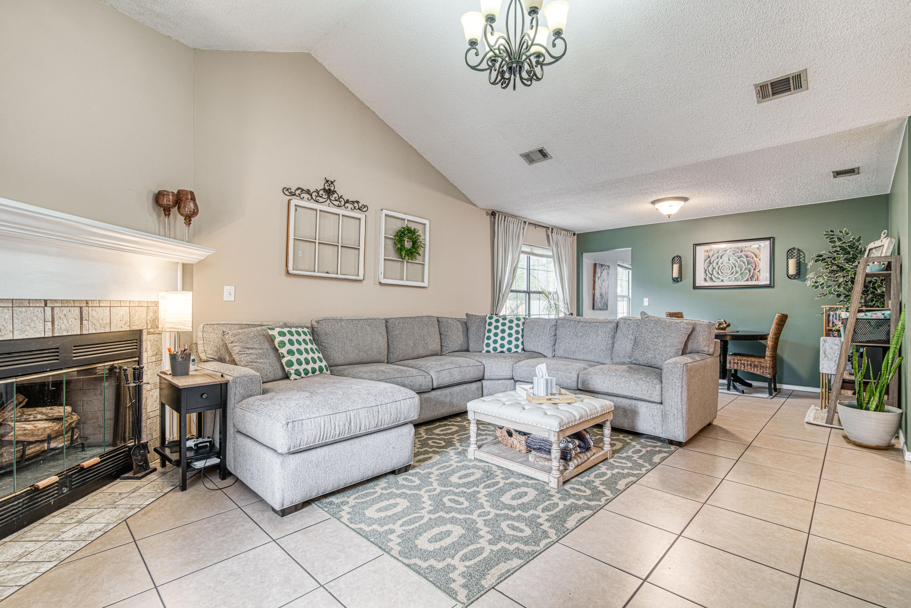 WOODLAND PARK ESTATES - Residential