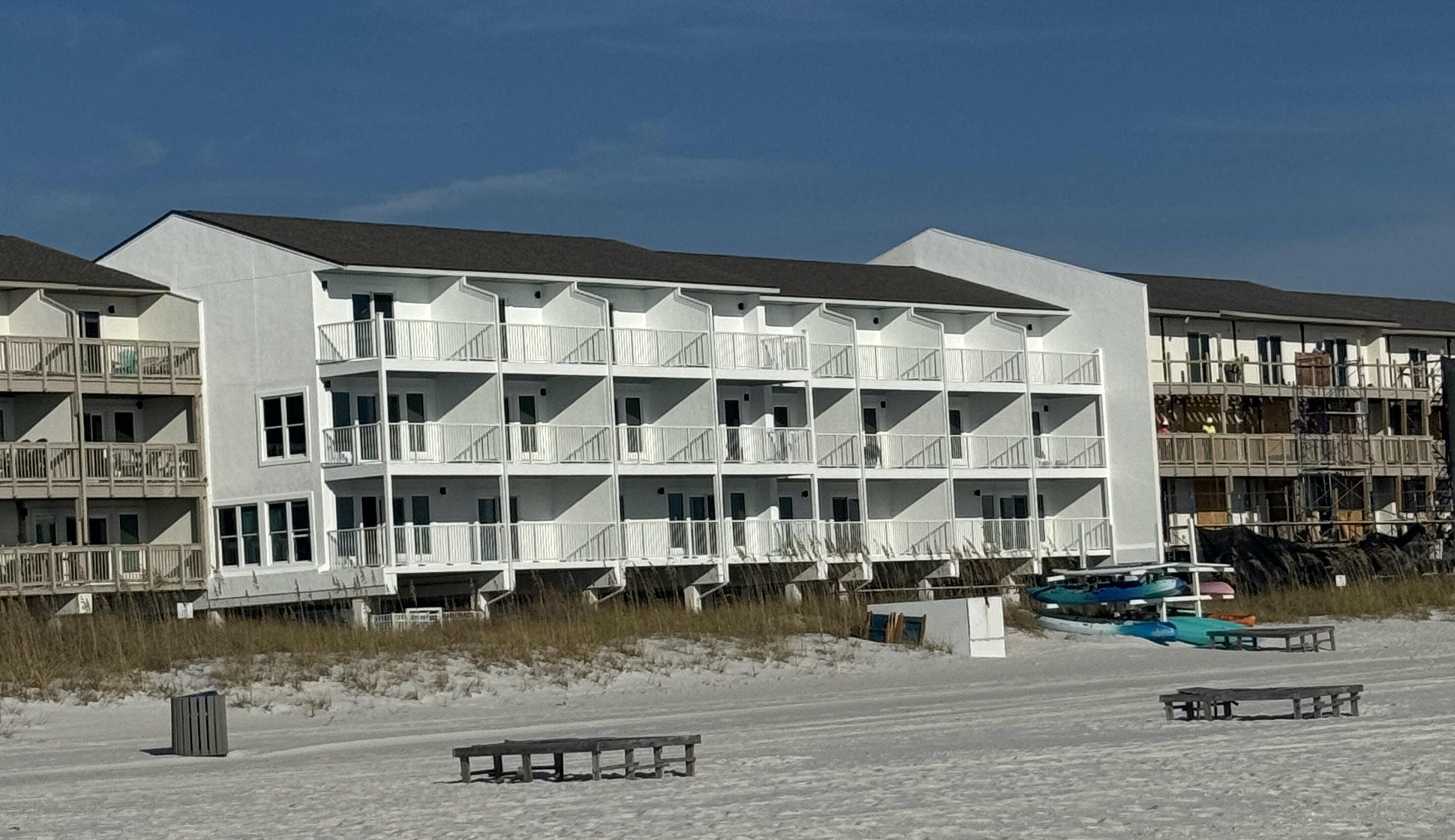 RAMSGATE HARBOUR PH 1 CONDO - Residential