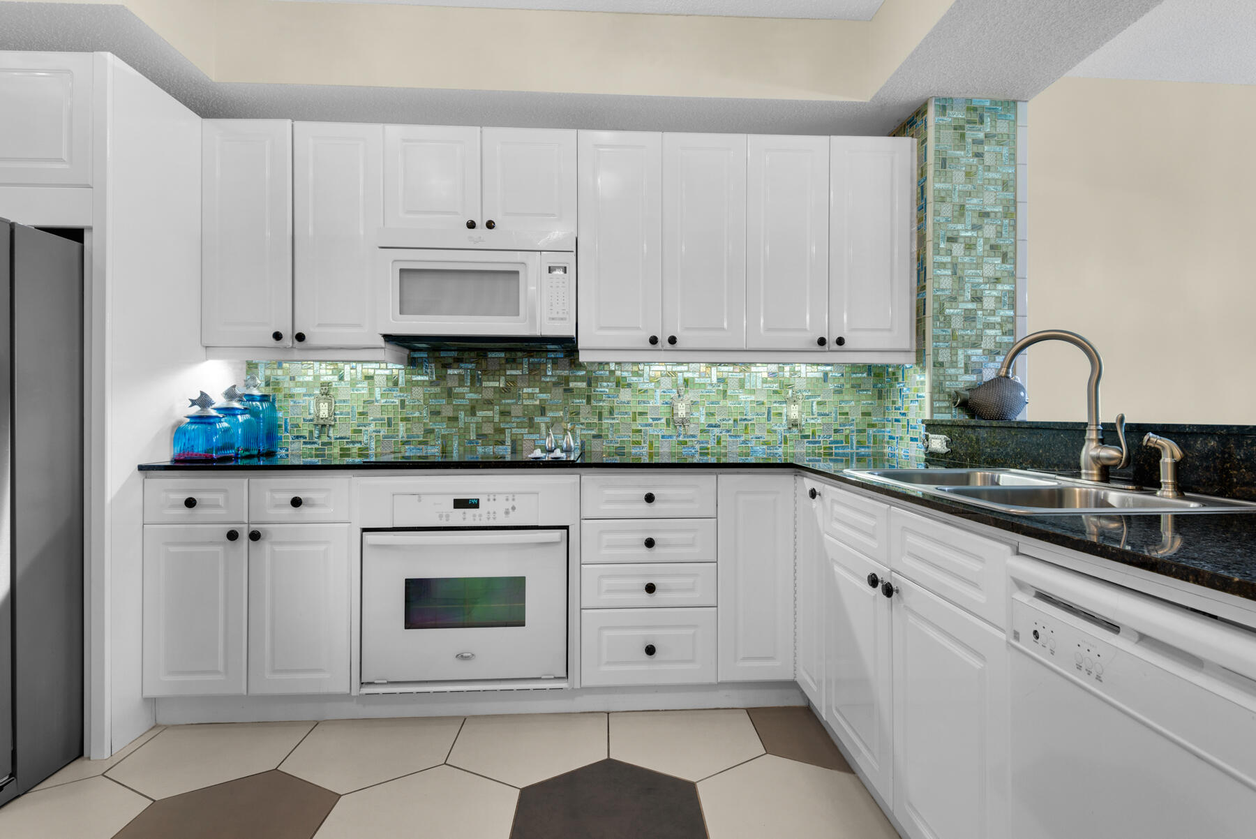 BEACH COLONY WEST CONDO - Residential
