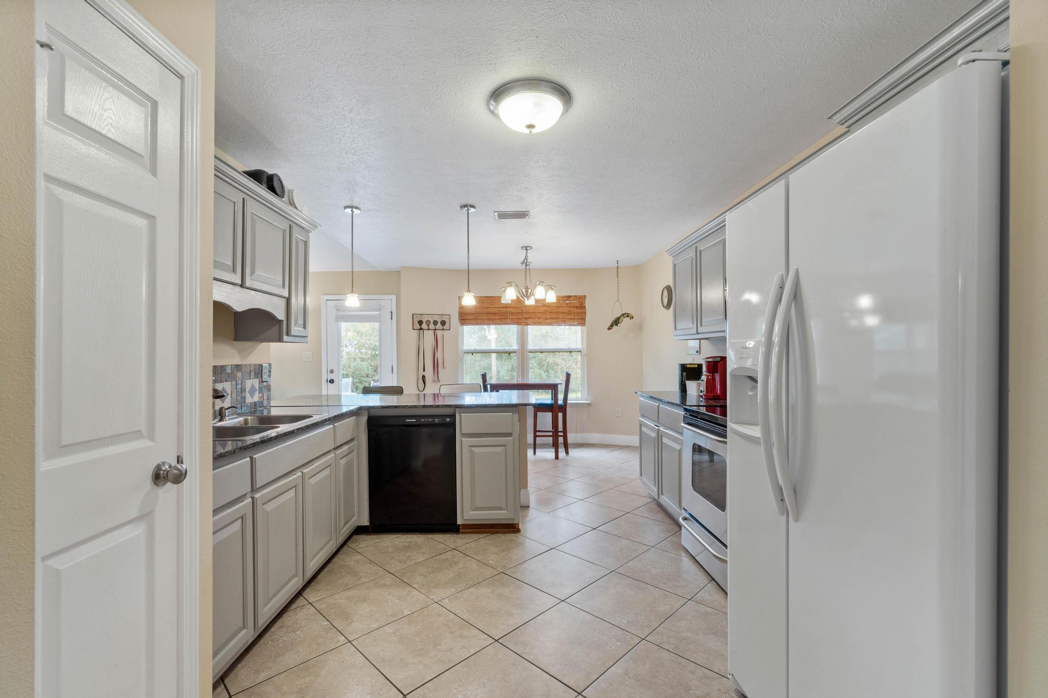 HOLLEY BY THE SEA - Residential