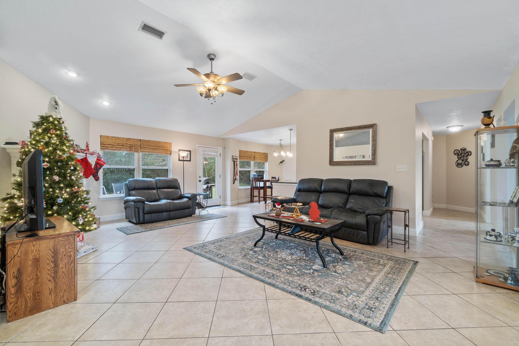 HOLLEY BY THE SEA - Residential