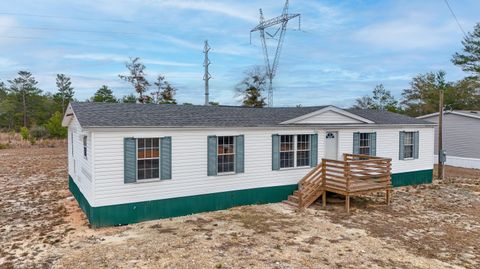 A home in DeFuniak Springs