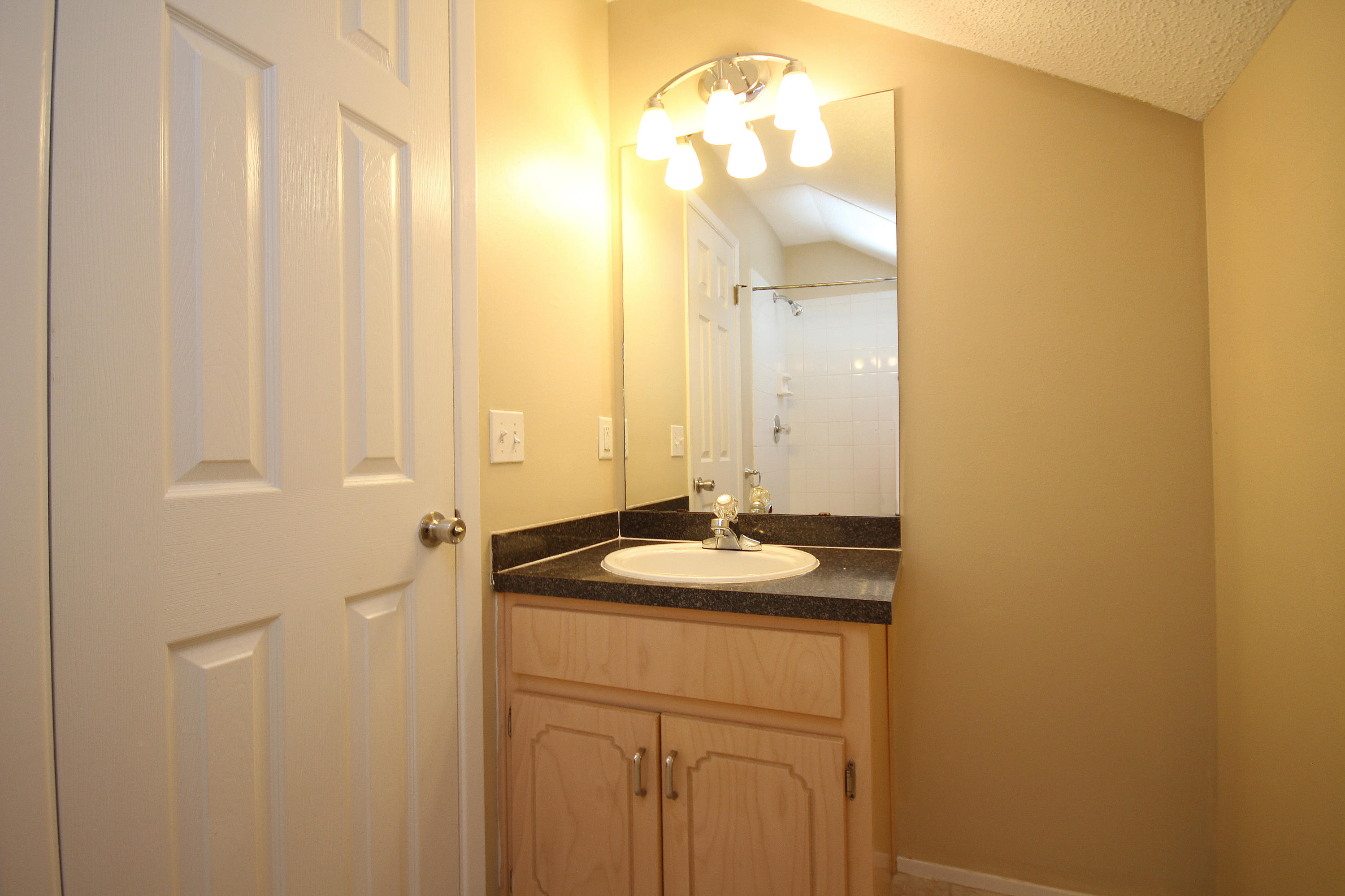 PARKWOOD LANE BLUEWATER BAY - Residential