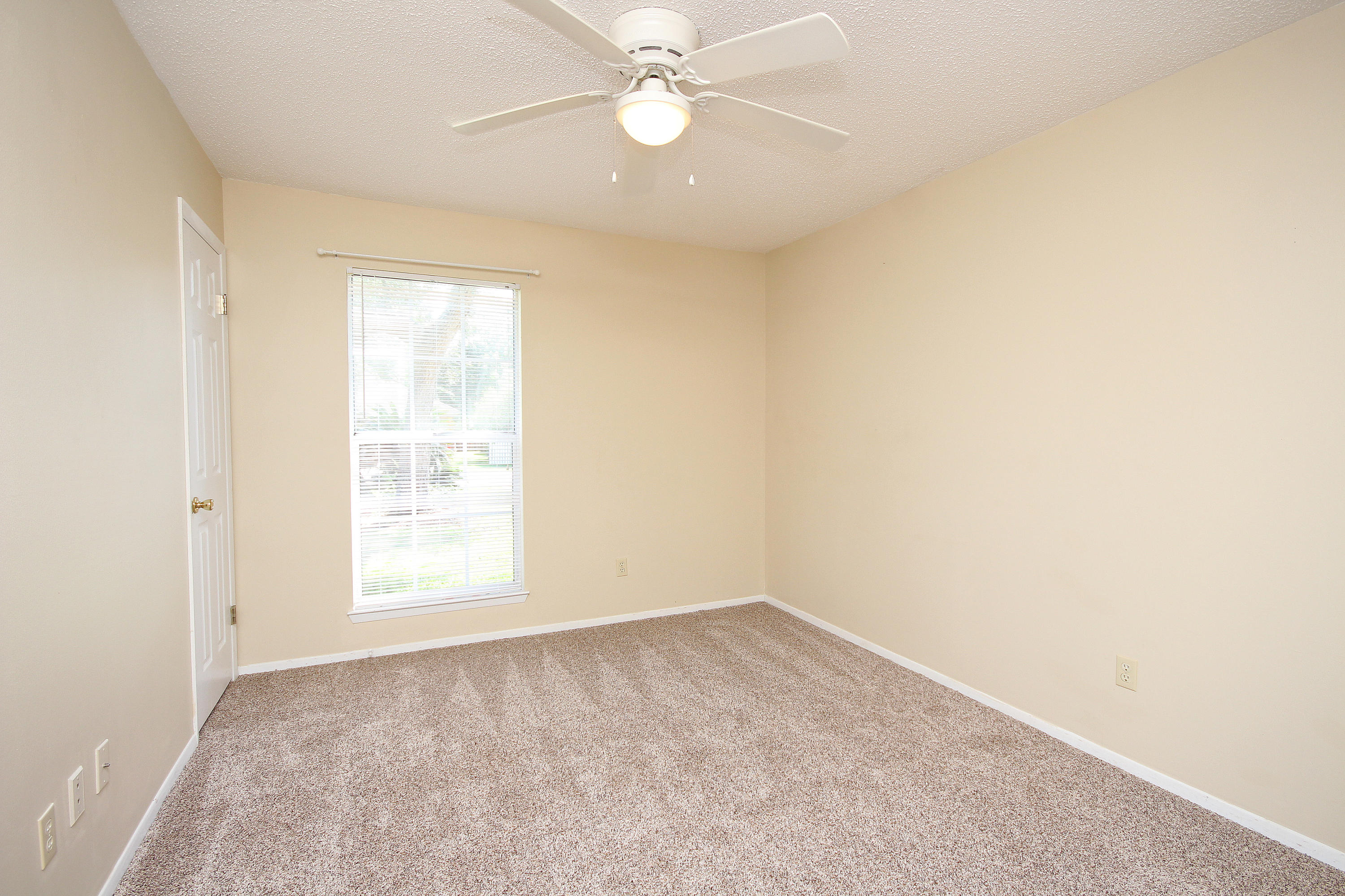 PARKWOOD LANE BLUEWATER BAY - Residential