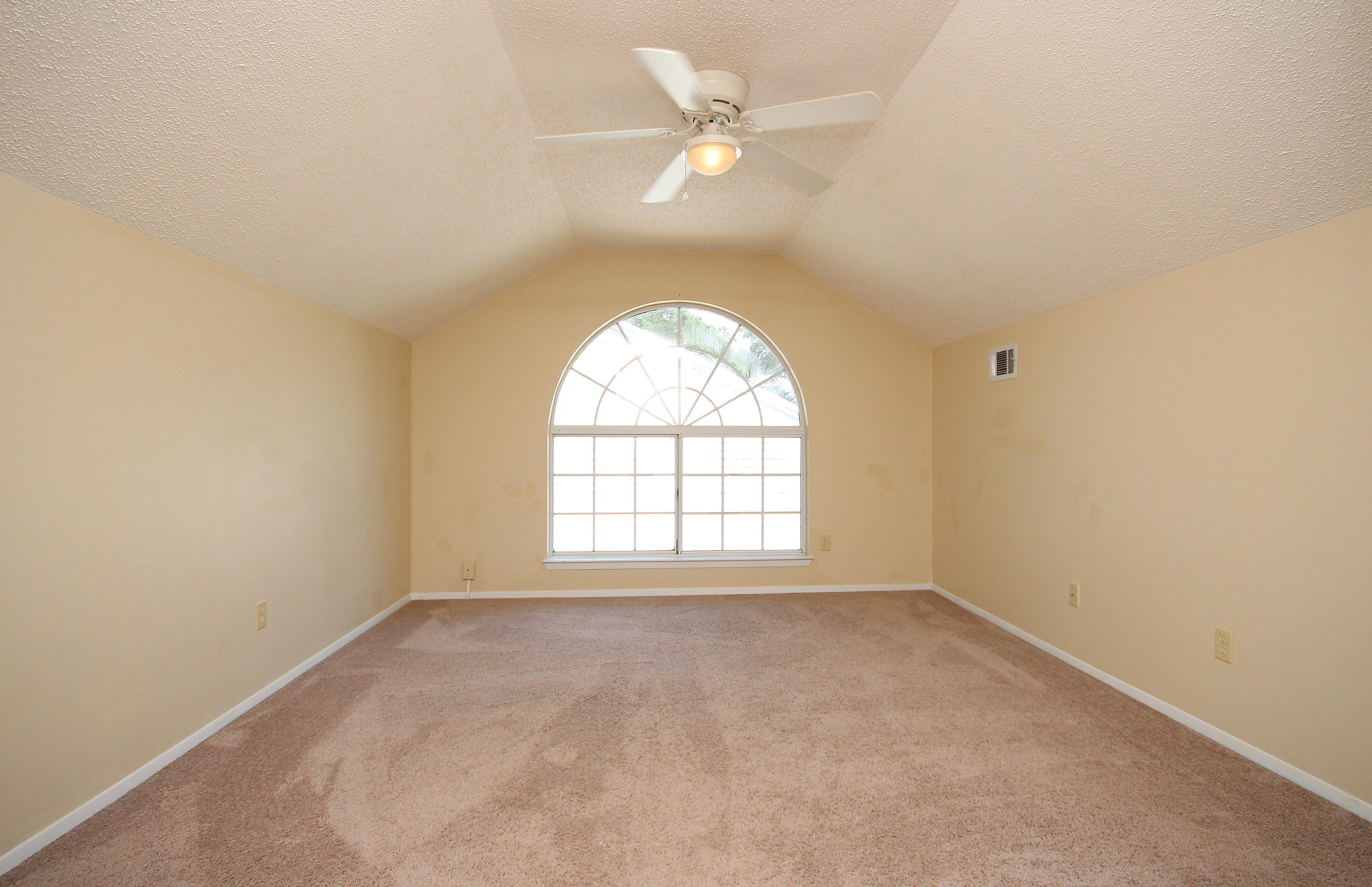 PARKWOOD LANE BLUEWATER BAY - Residential