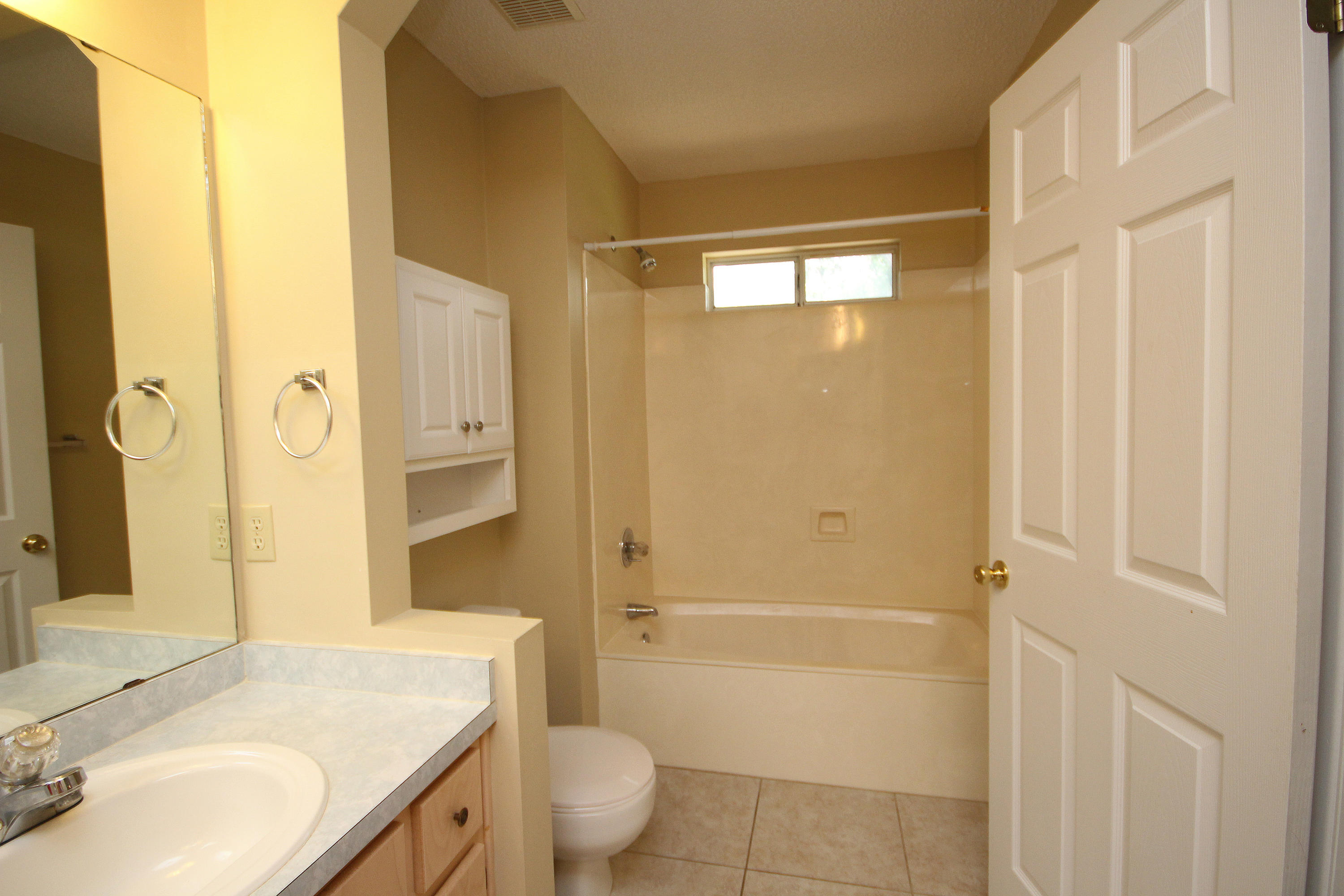 PARKWOOD LANE BLUEWATER BAY - Residential