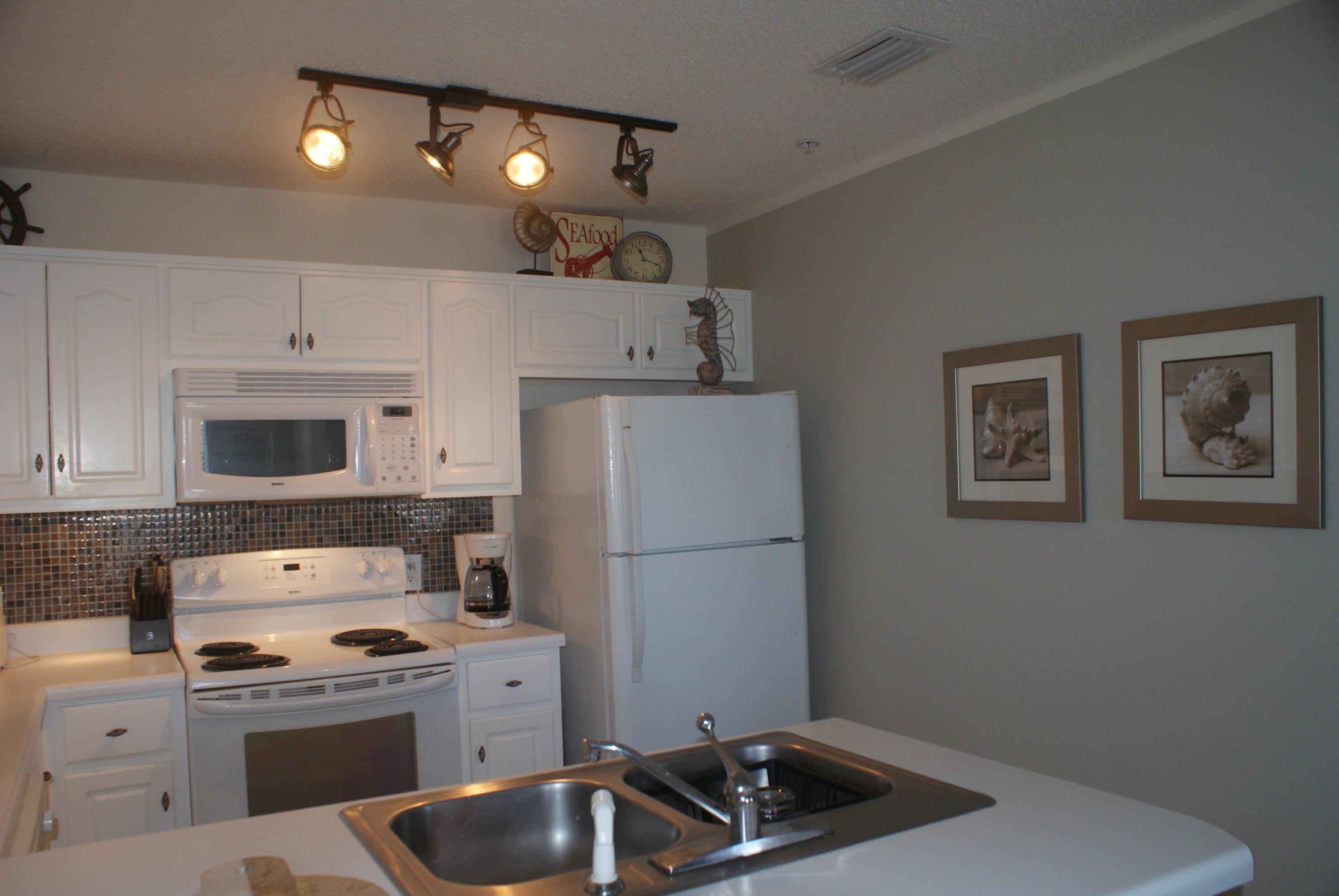 Gulf Island Condominium - Residential