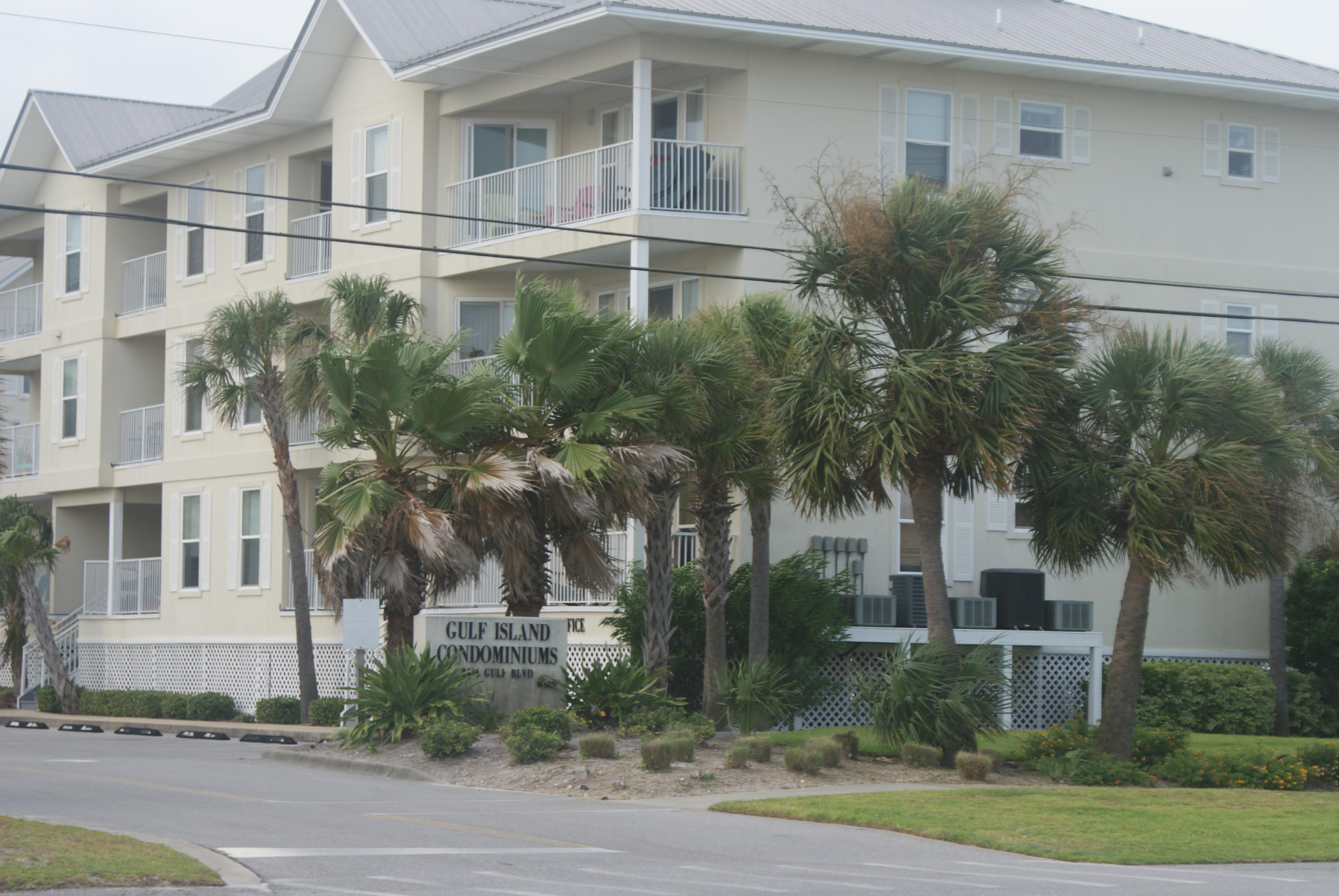 Gulf Island Condominium - Residential