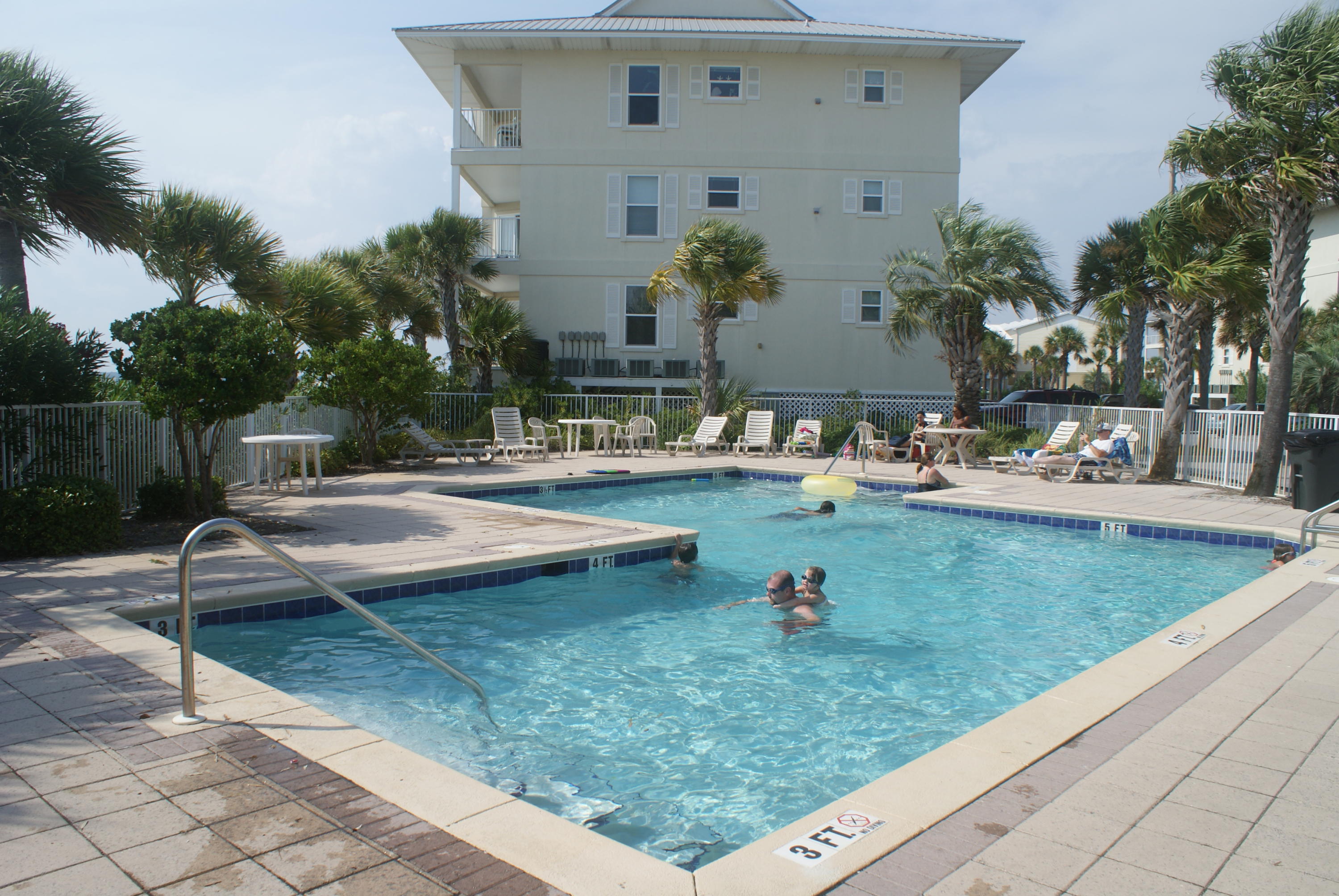 Gulf Island Condominium - Residential