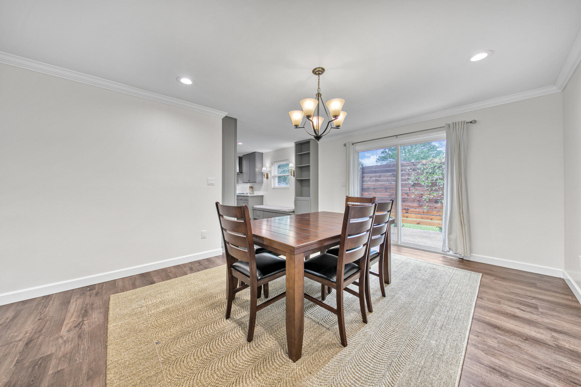 MIDPINES - Residential