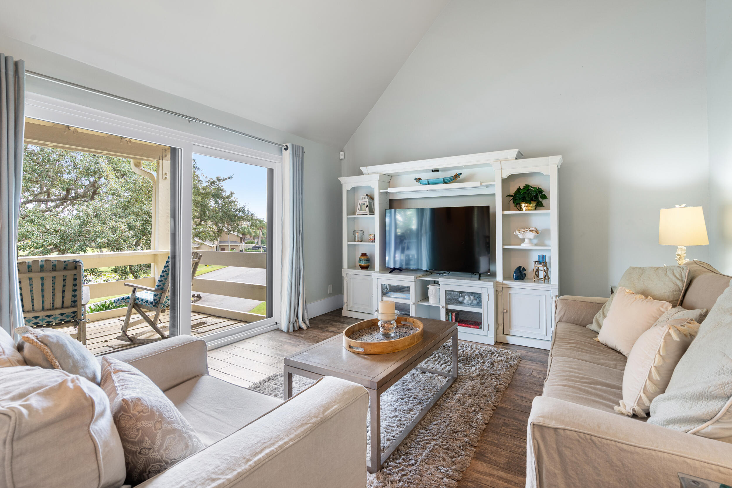 SEASCAPE CONDO GARDEN VILLA - Residential