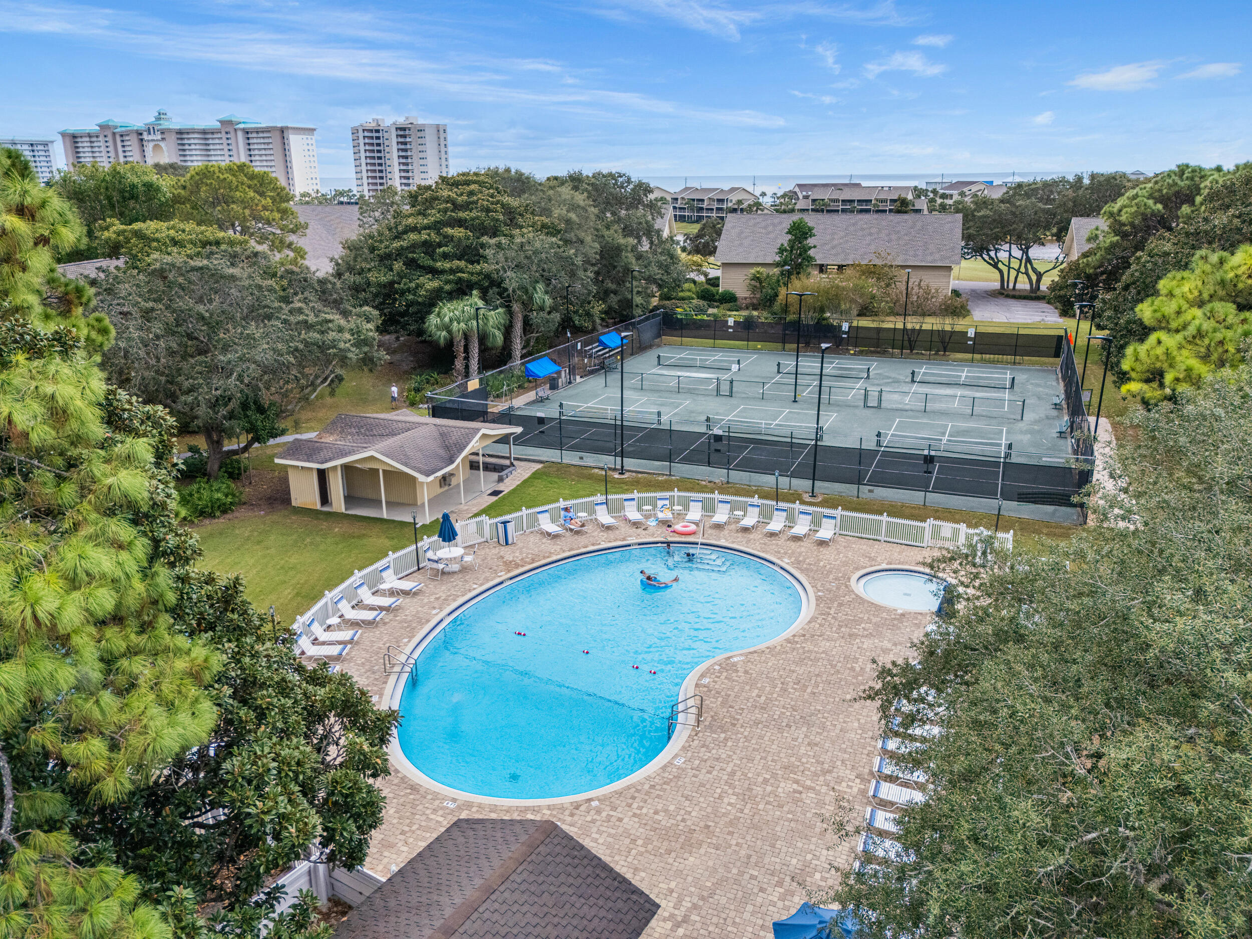 SEASCAPE CONDO GARDEN VILLA - Residential