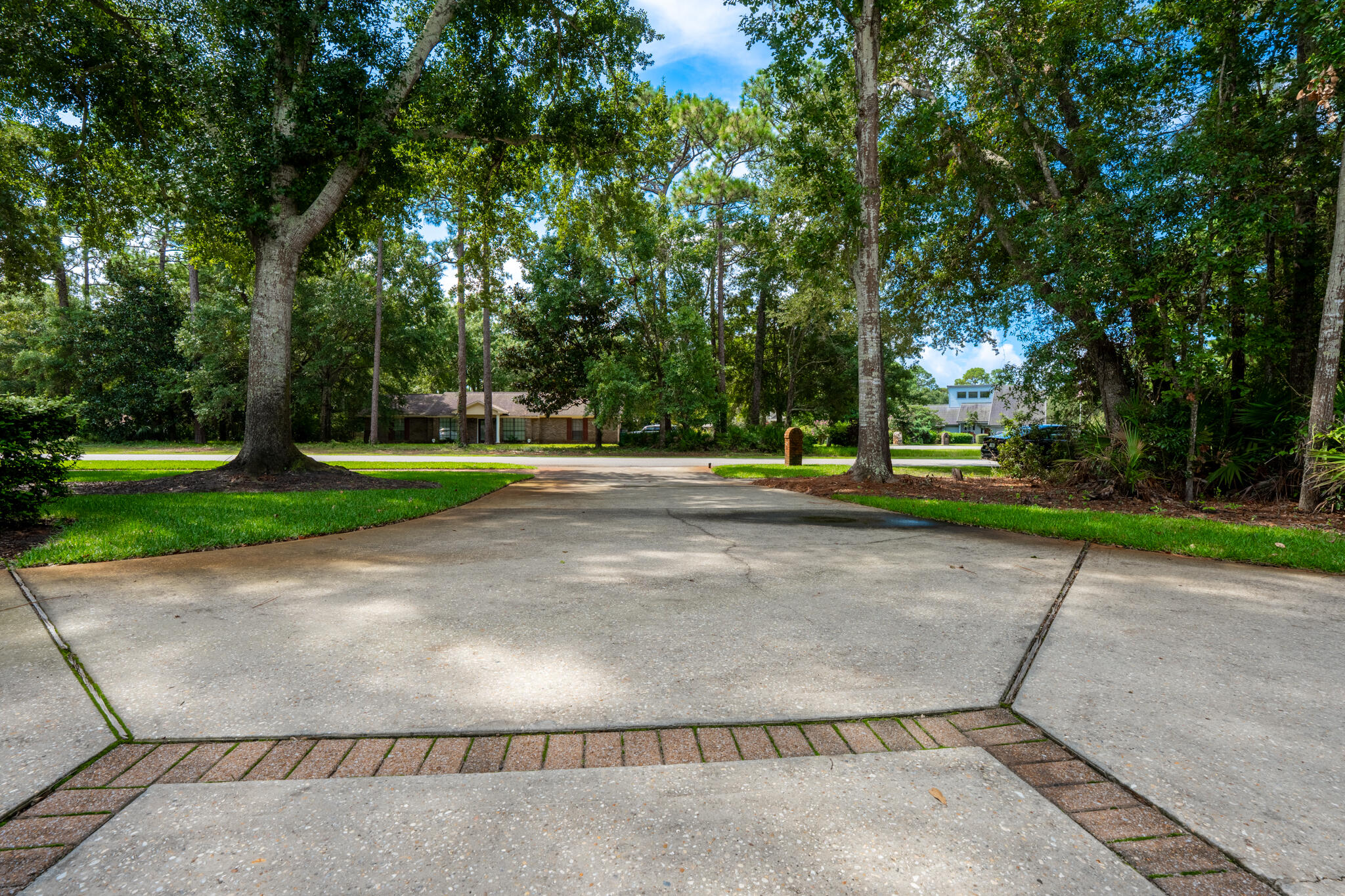 ST ANDREW VILLAGE W - Residential