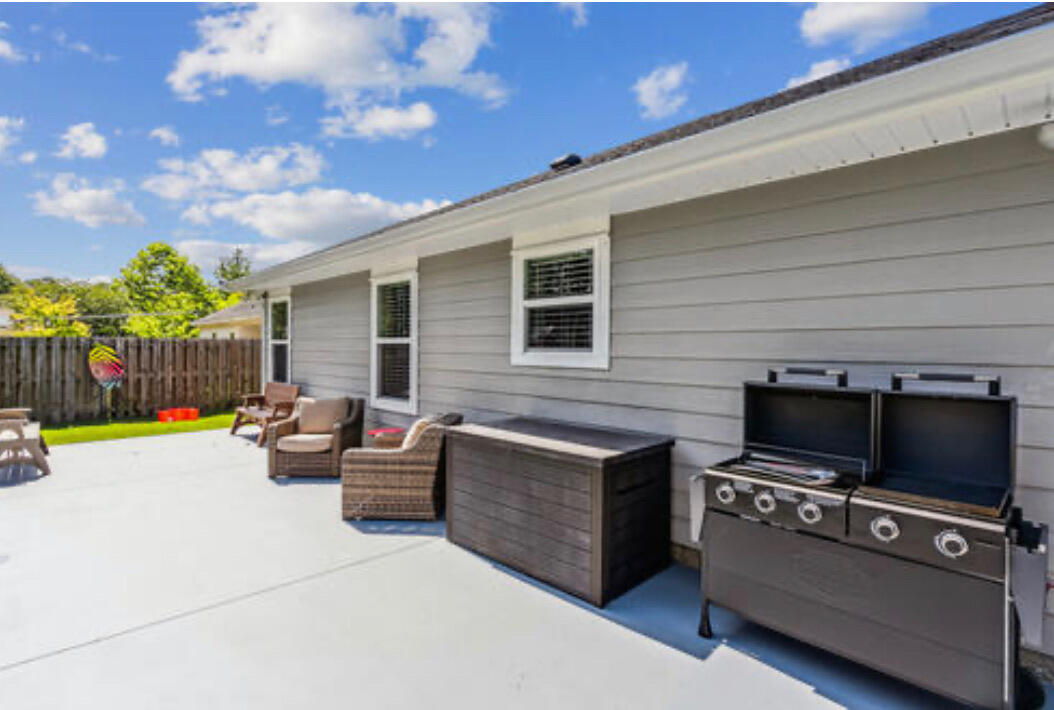 NAVARRE FIRST ADD - Residential