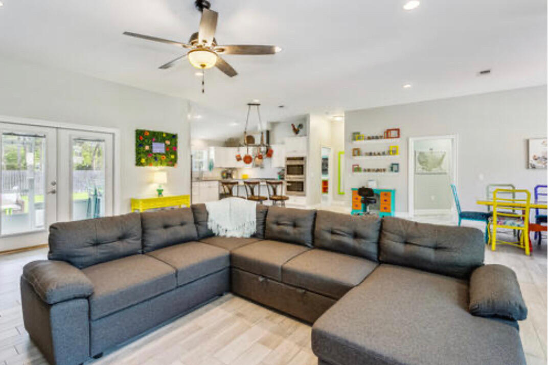 NAVARRE FIRST ADD - Residential