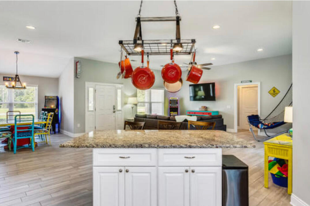 NAVARRE FIRST ADD - Residential