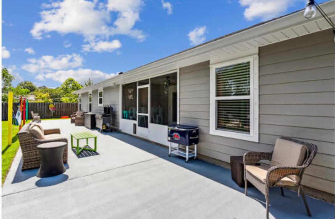 NAVARRE FIRST ADD - Residential