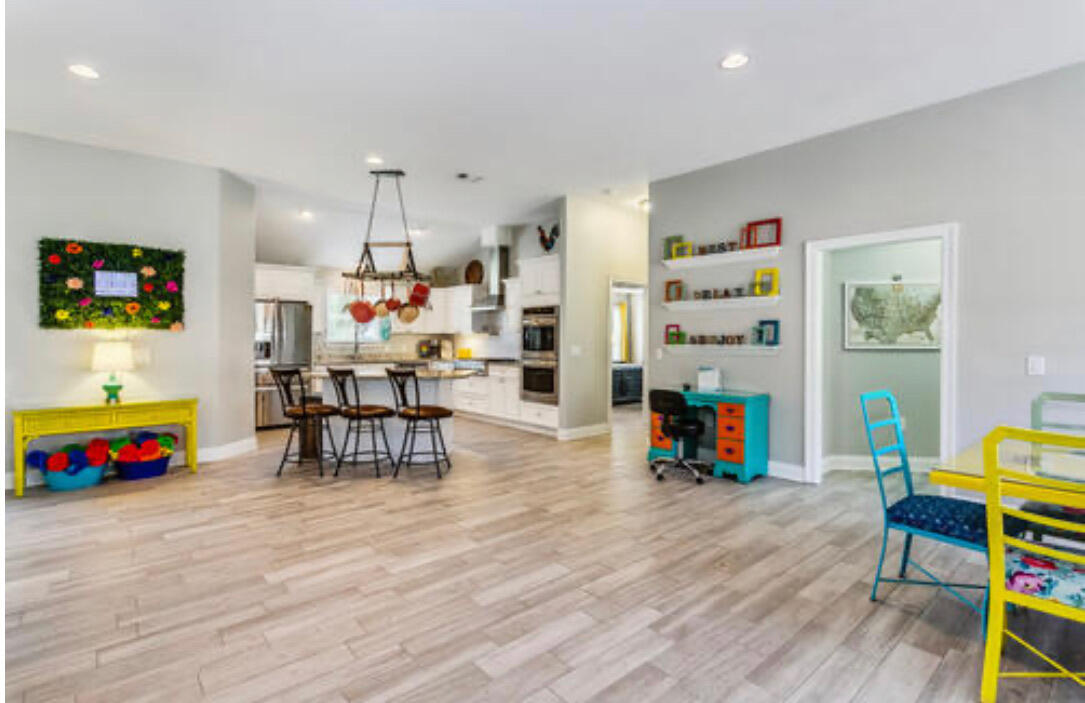 NAVARRE FIRST ADD - Residential