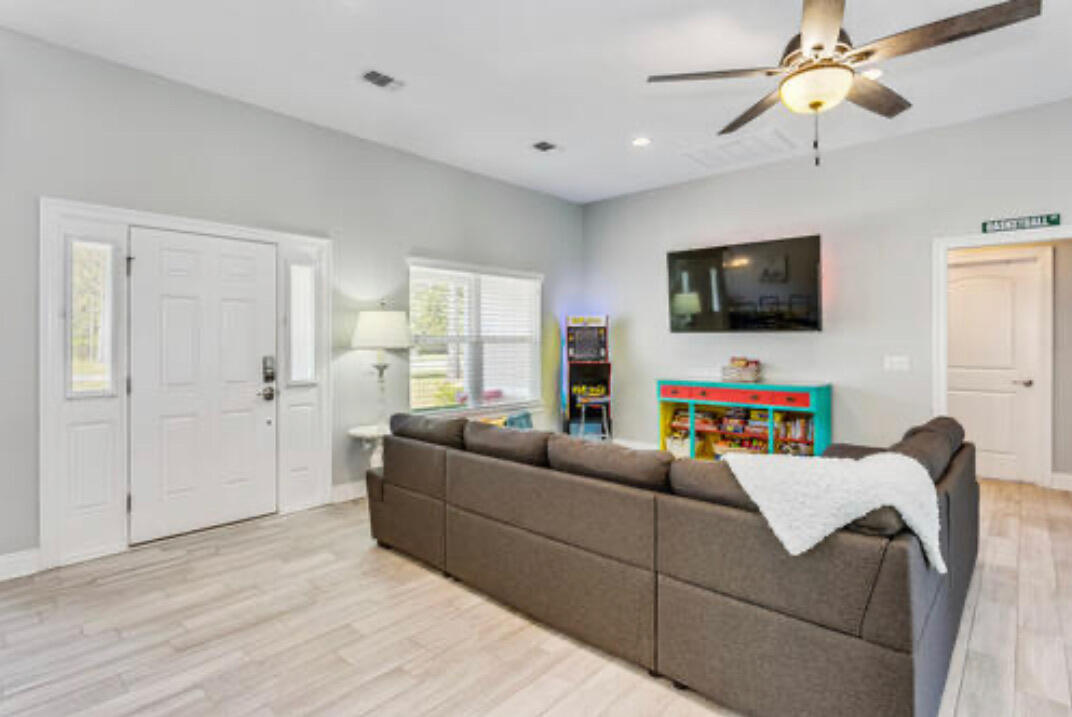 NAVARRE FIRST ADD - Residential