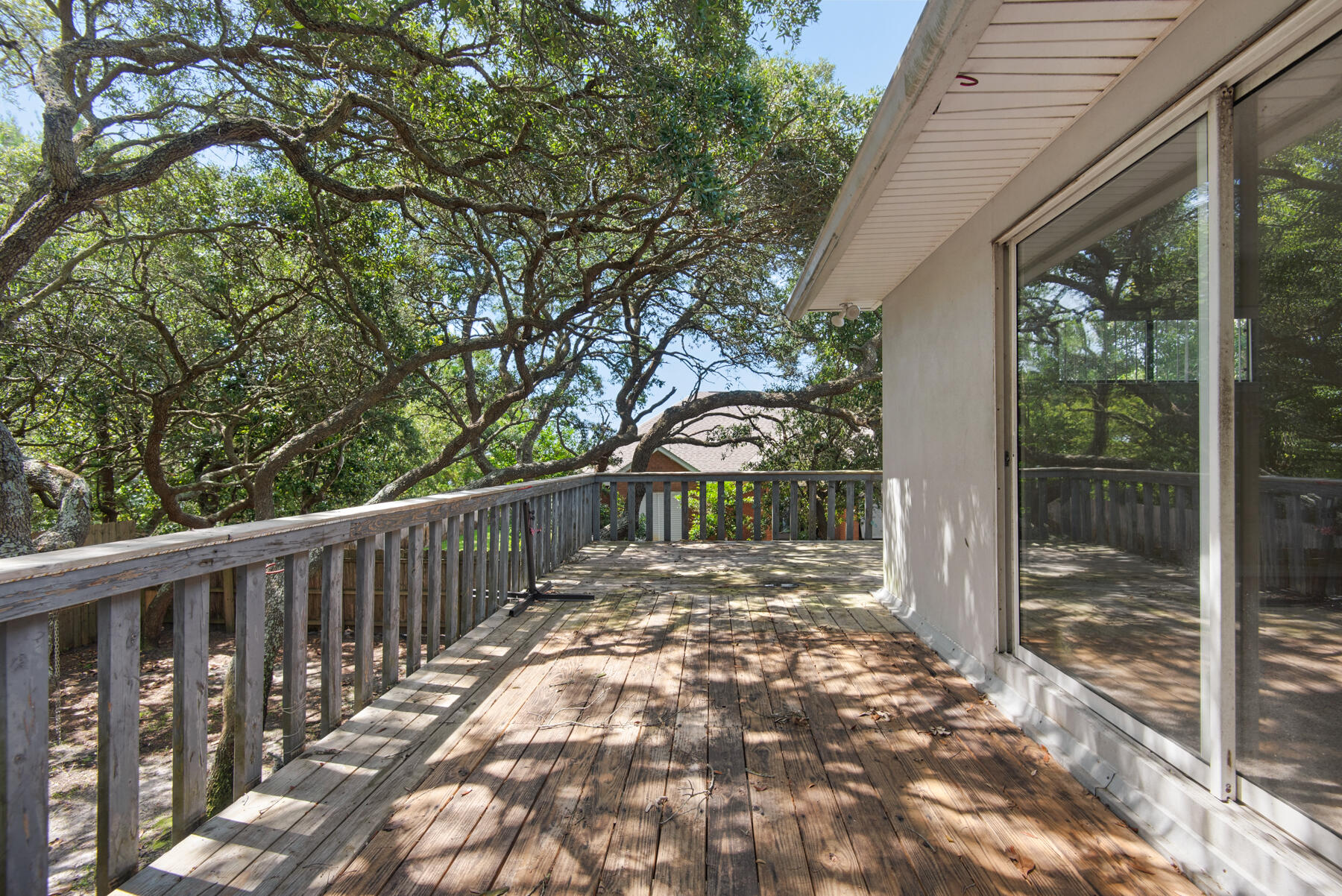 CRESCENT SHORES - Residential Lease