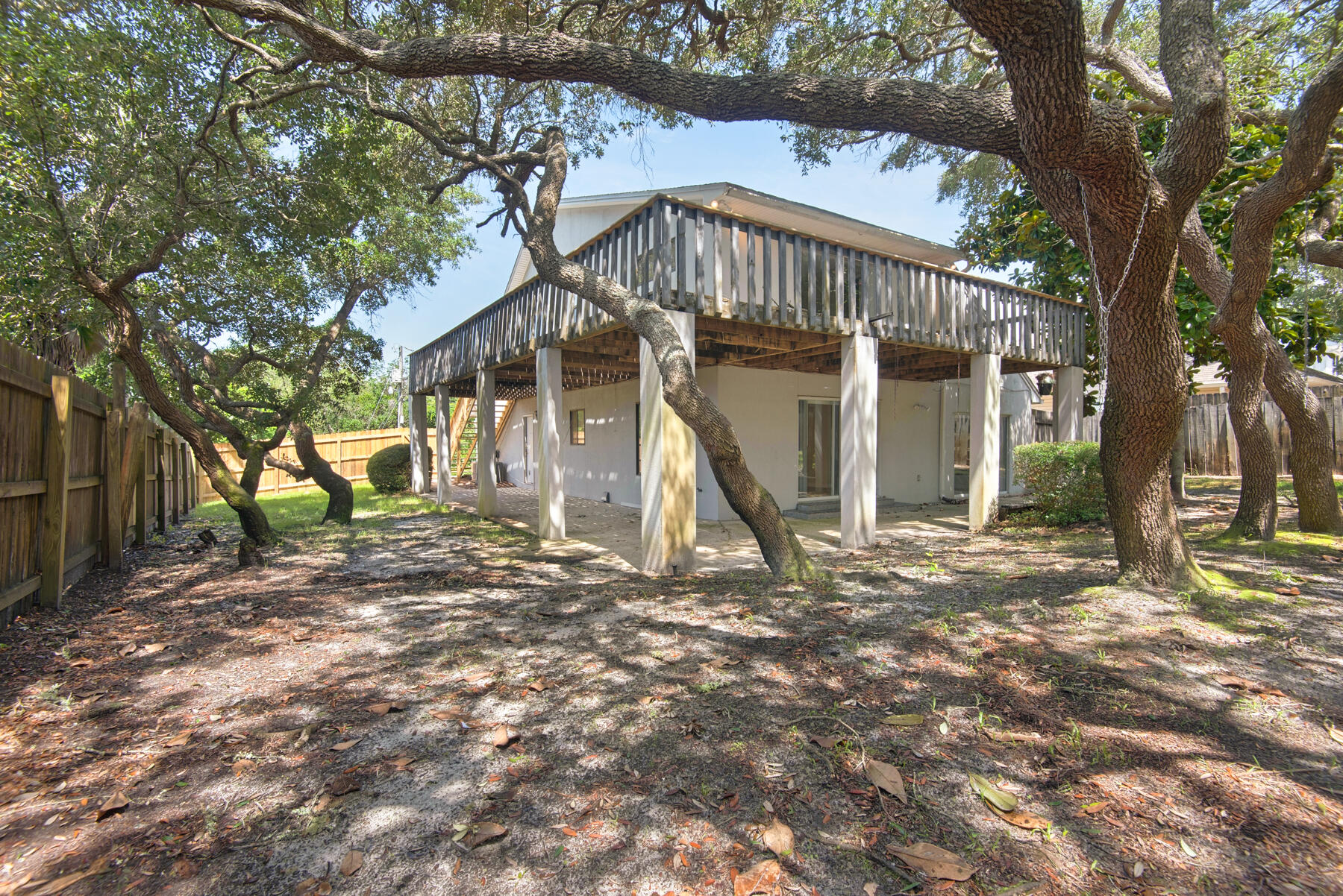 CRESCENT SHORES - Residential Lease