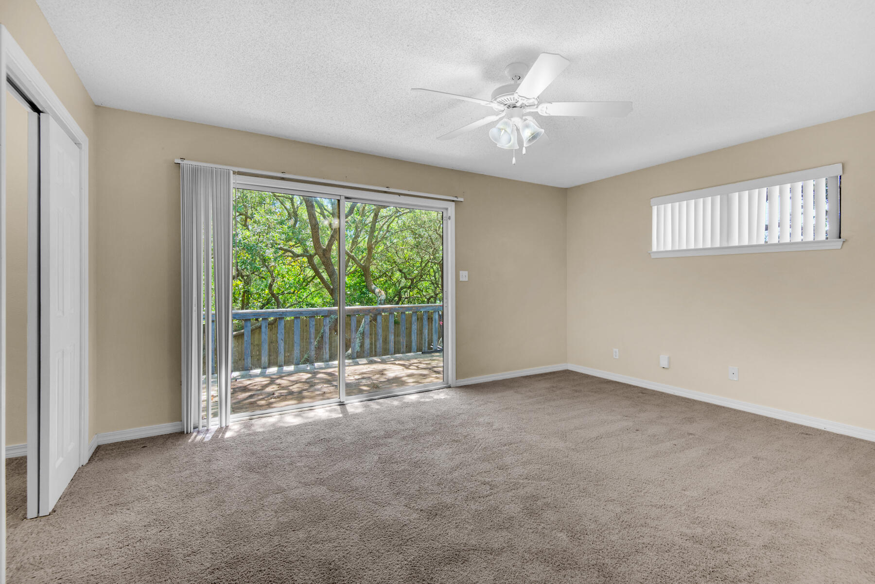 CRESCENT SHORES - Residential Lease