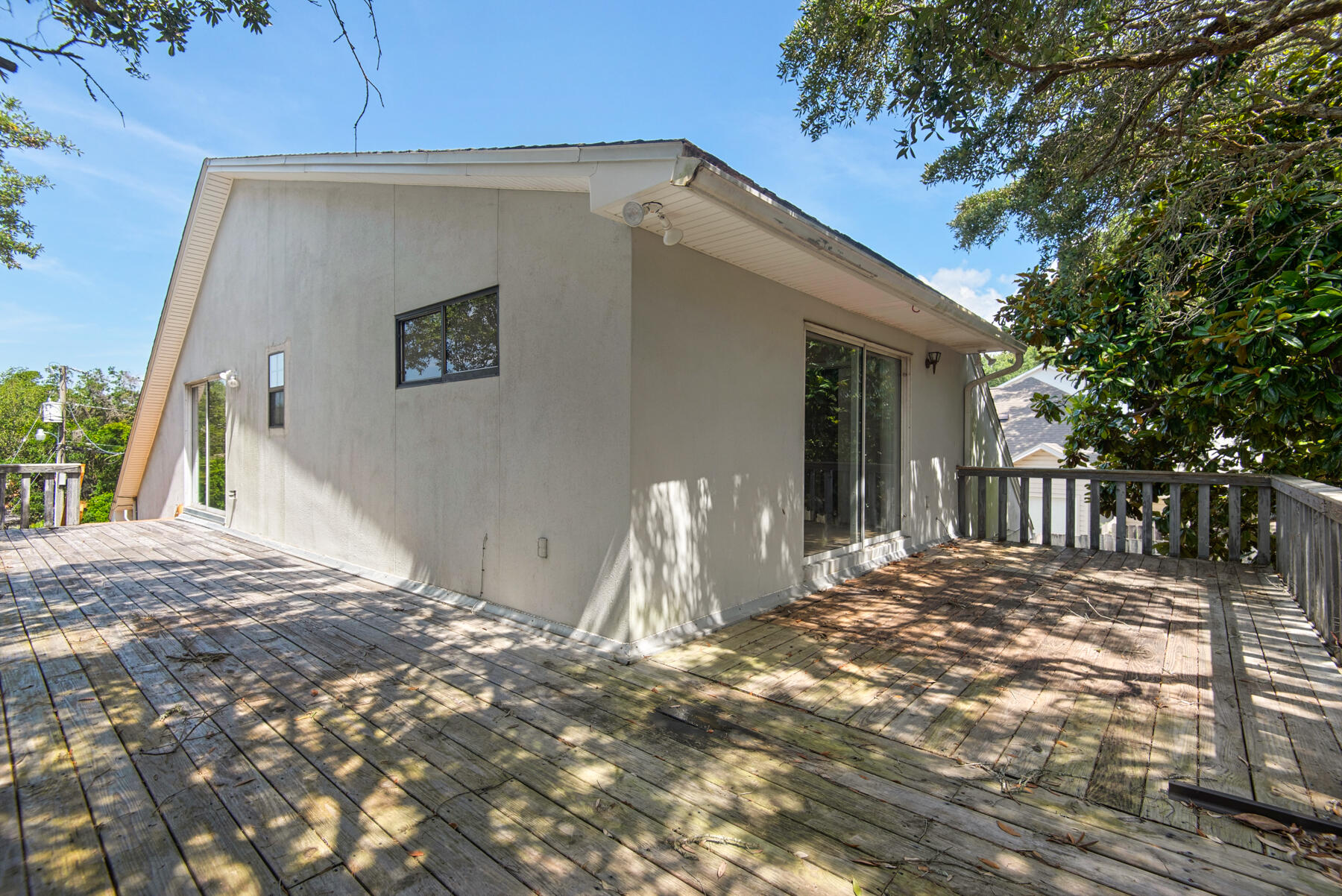 CRESCENT SHORES - Residential Lease