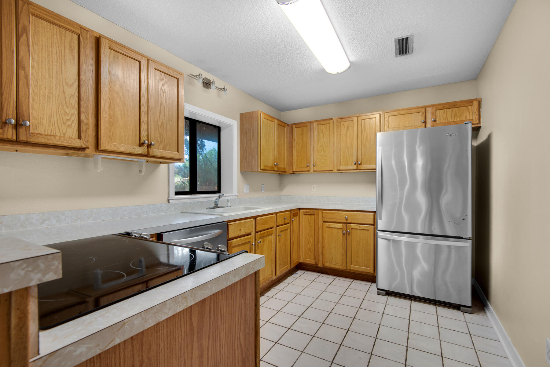 CRESCENT SHORES - Residential Lease