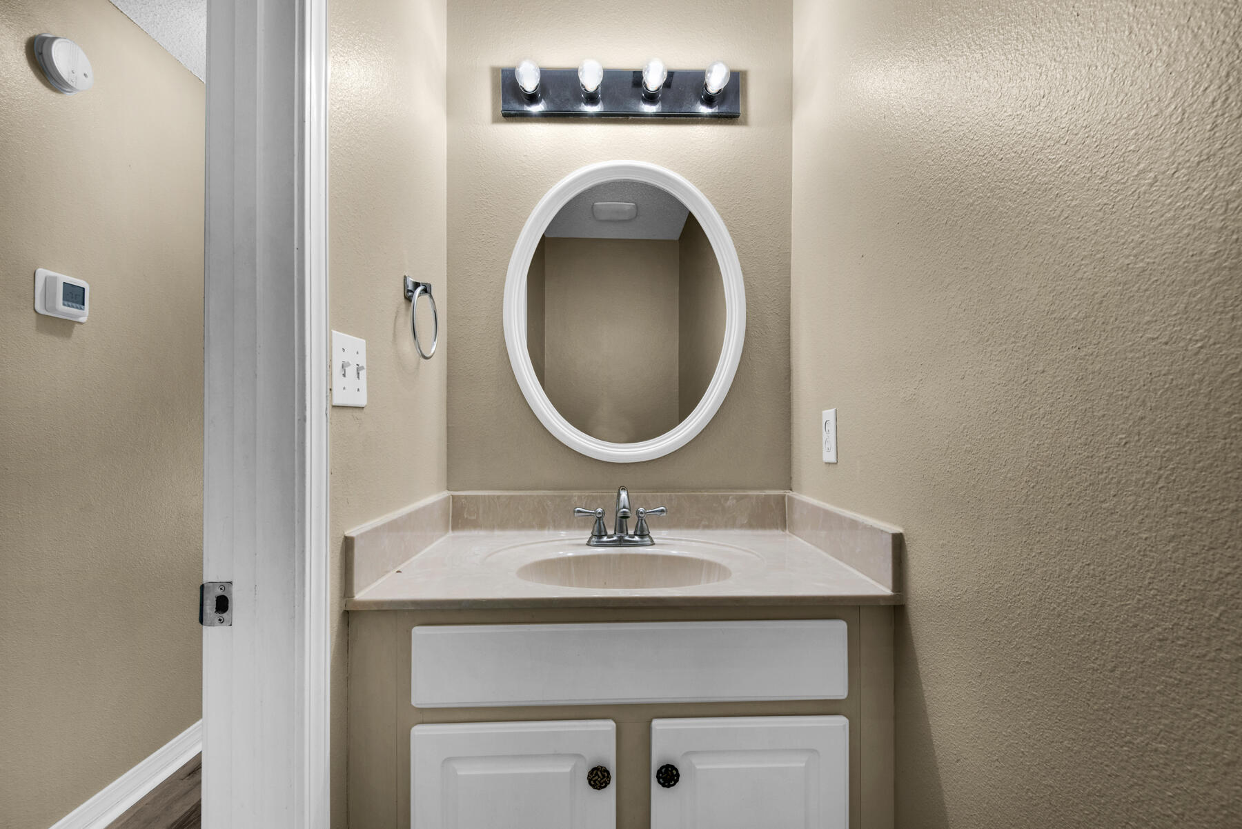 CRESCENT SHORES - Residential Lease